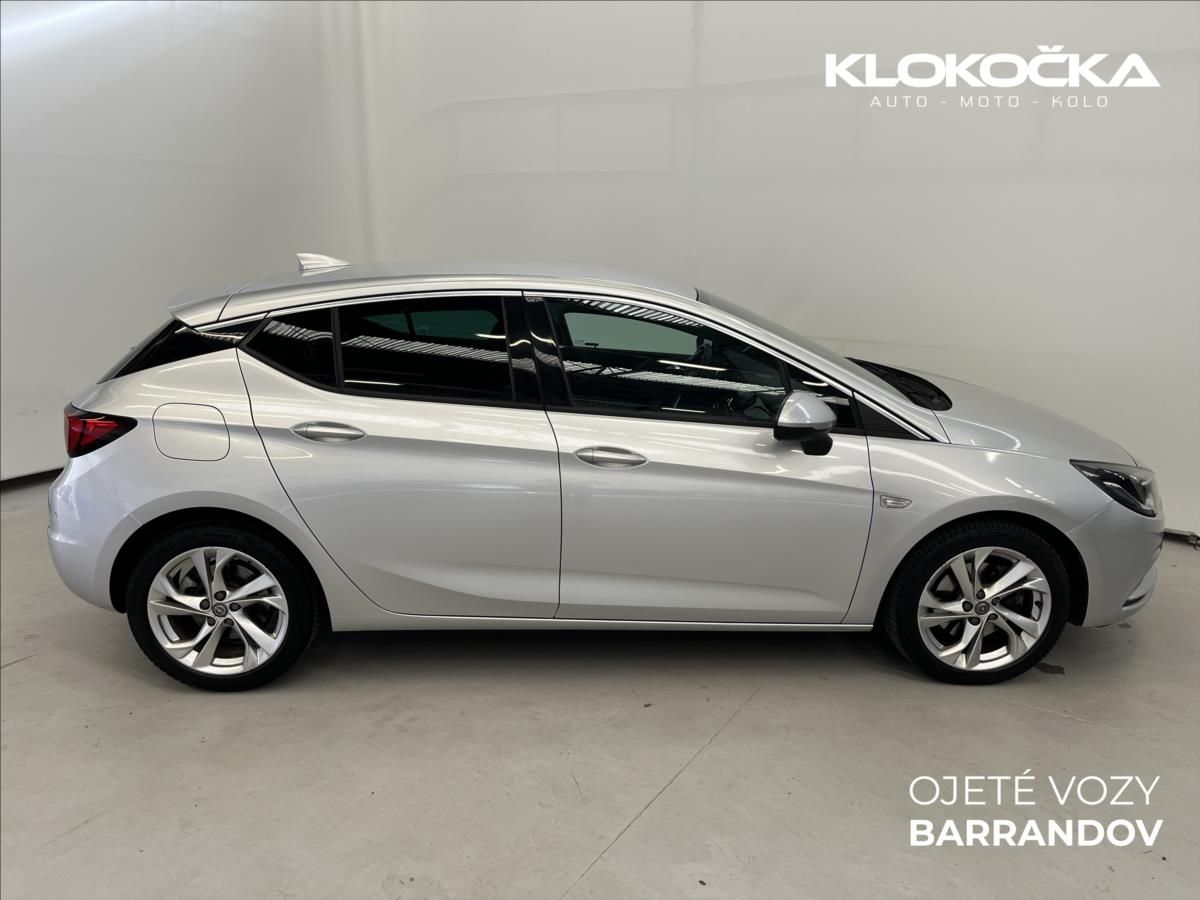 Opel Astra, 1,6 CDTi - fotka 2
