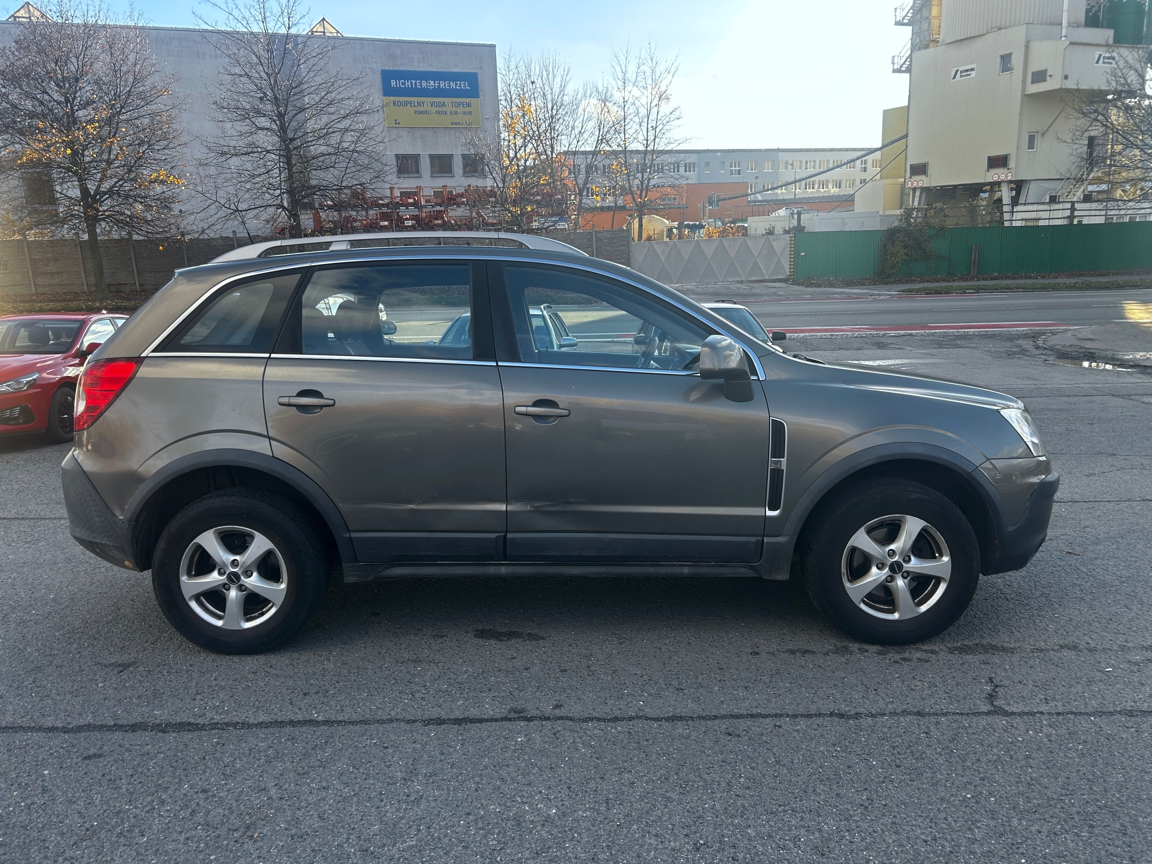 Opel Antara, 2,4 16V 4x4 - fotka 4