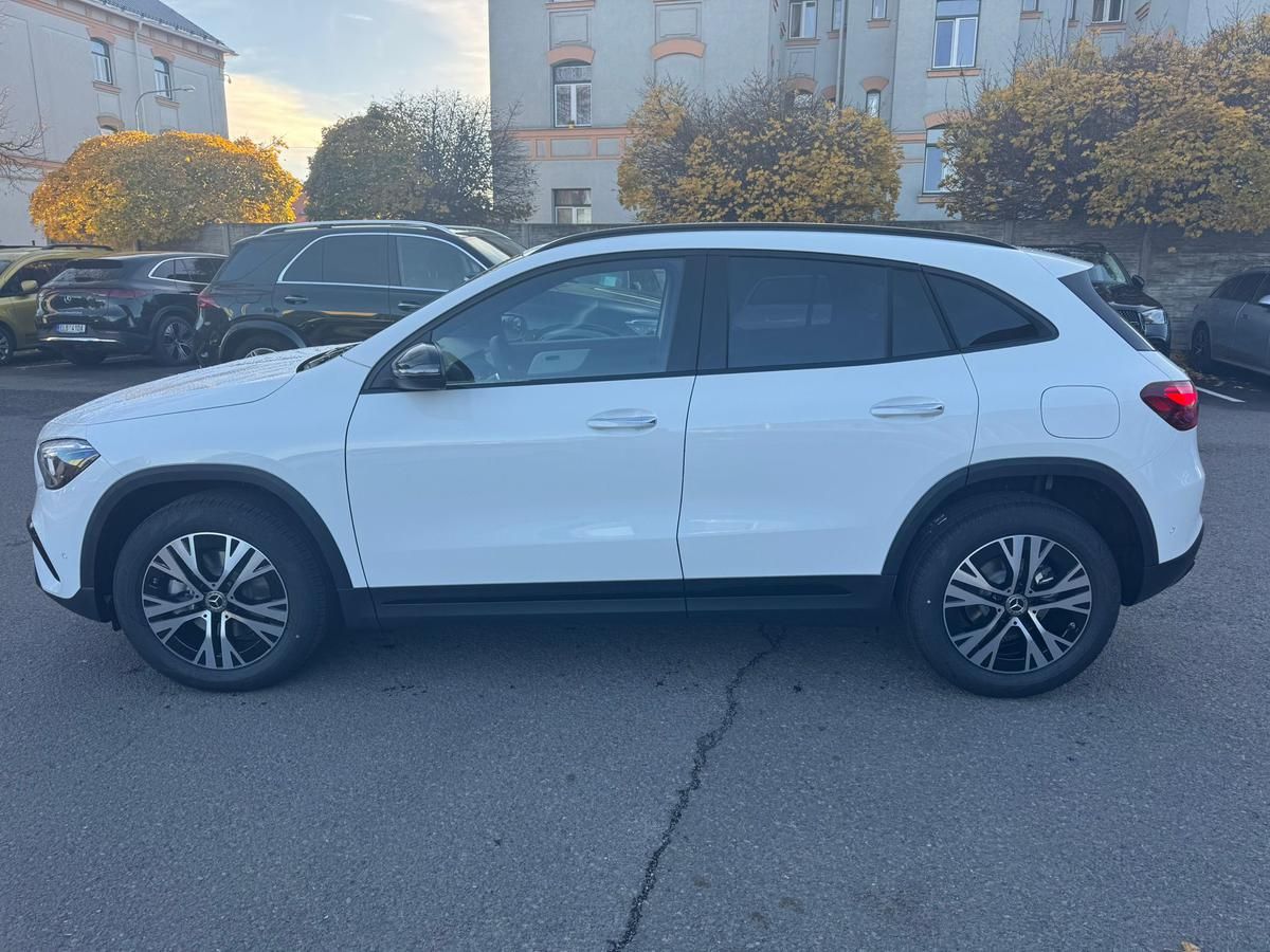 Mercedes-Benz GLA, 200 d 4MATIC - fotka 4