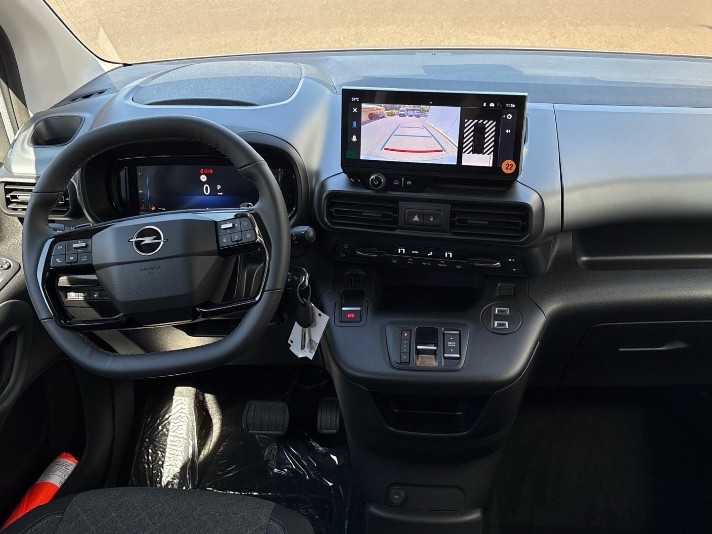 Opel Combo, 1.5 CDTi 130k Elegance Plus XL - fotka 4