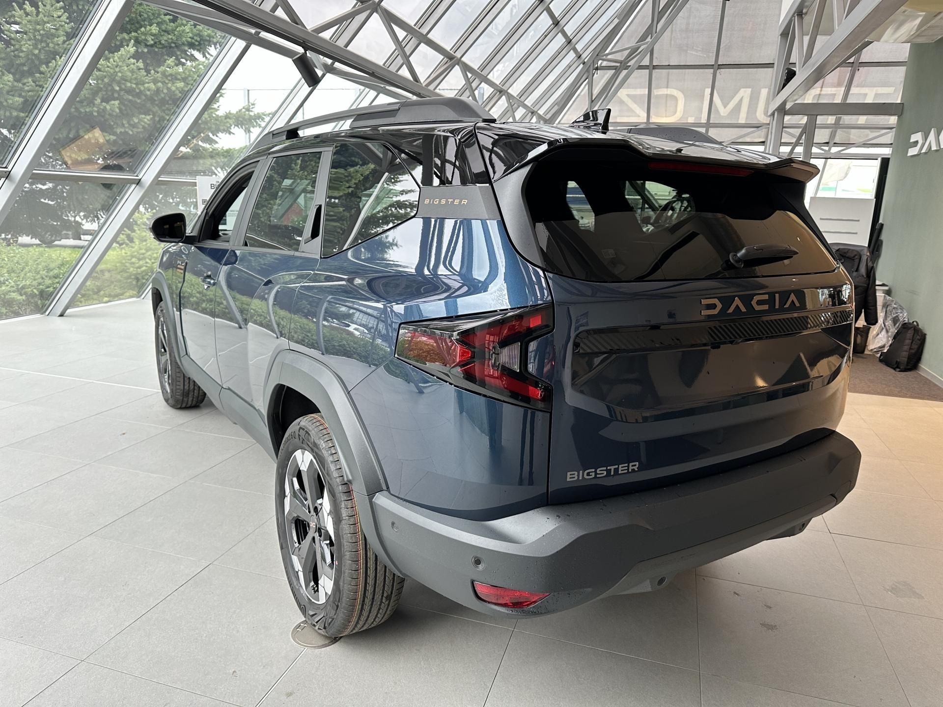 Dacia Bigster, Extreme HYBRID 155 - Březen - fotka 5