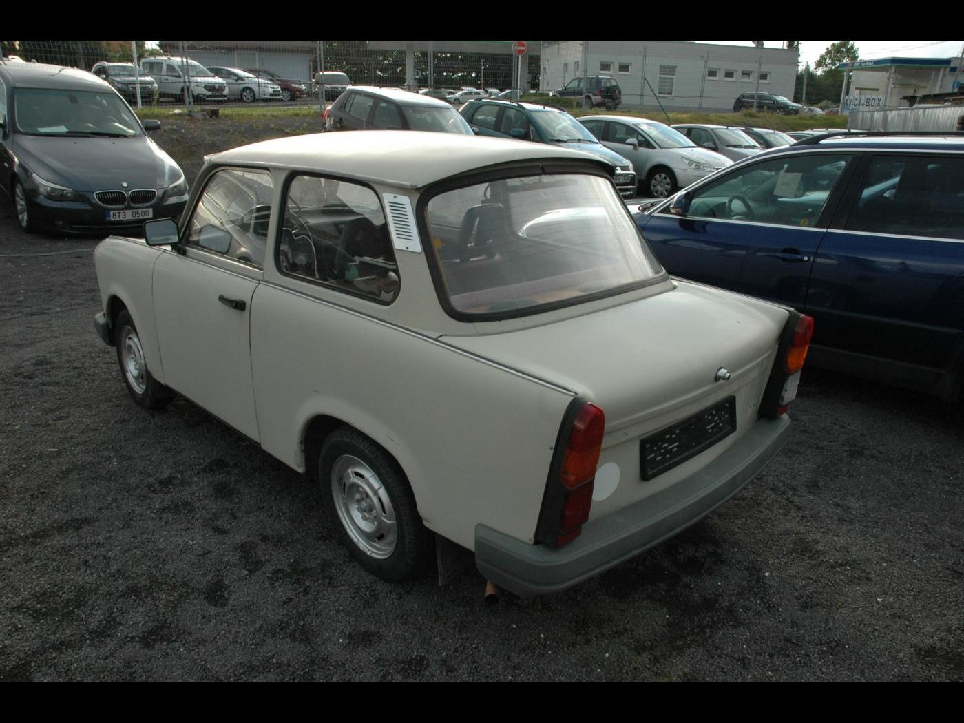 Trabant 601S, 1,1 řazení na podlaze veteran - fotka 3