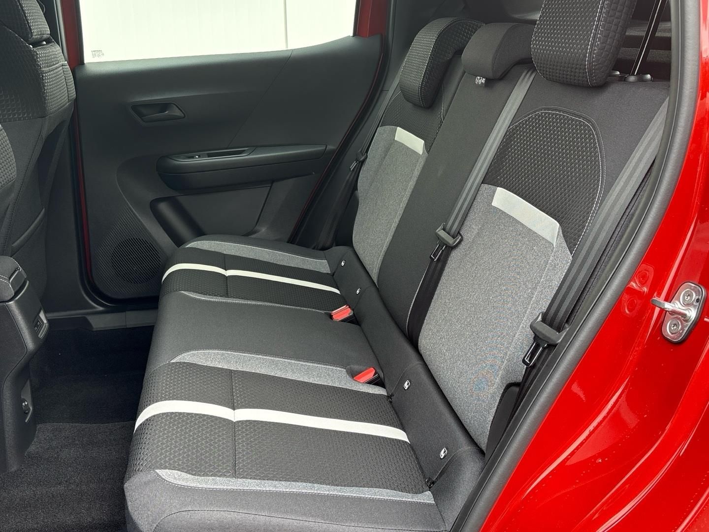 Opel Frontera, 1.2 Hybrid Turbo 145k Edition - fotka 5