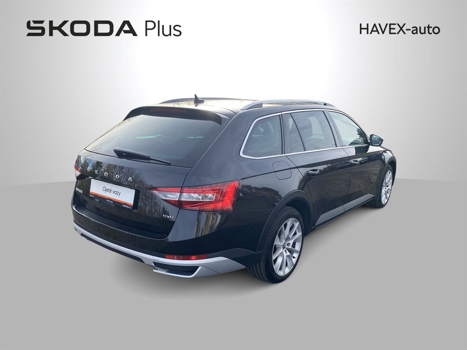 Škoda Superb, Combi 2.0 TDI 4x4 DSG Scout - fotka 2
