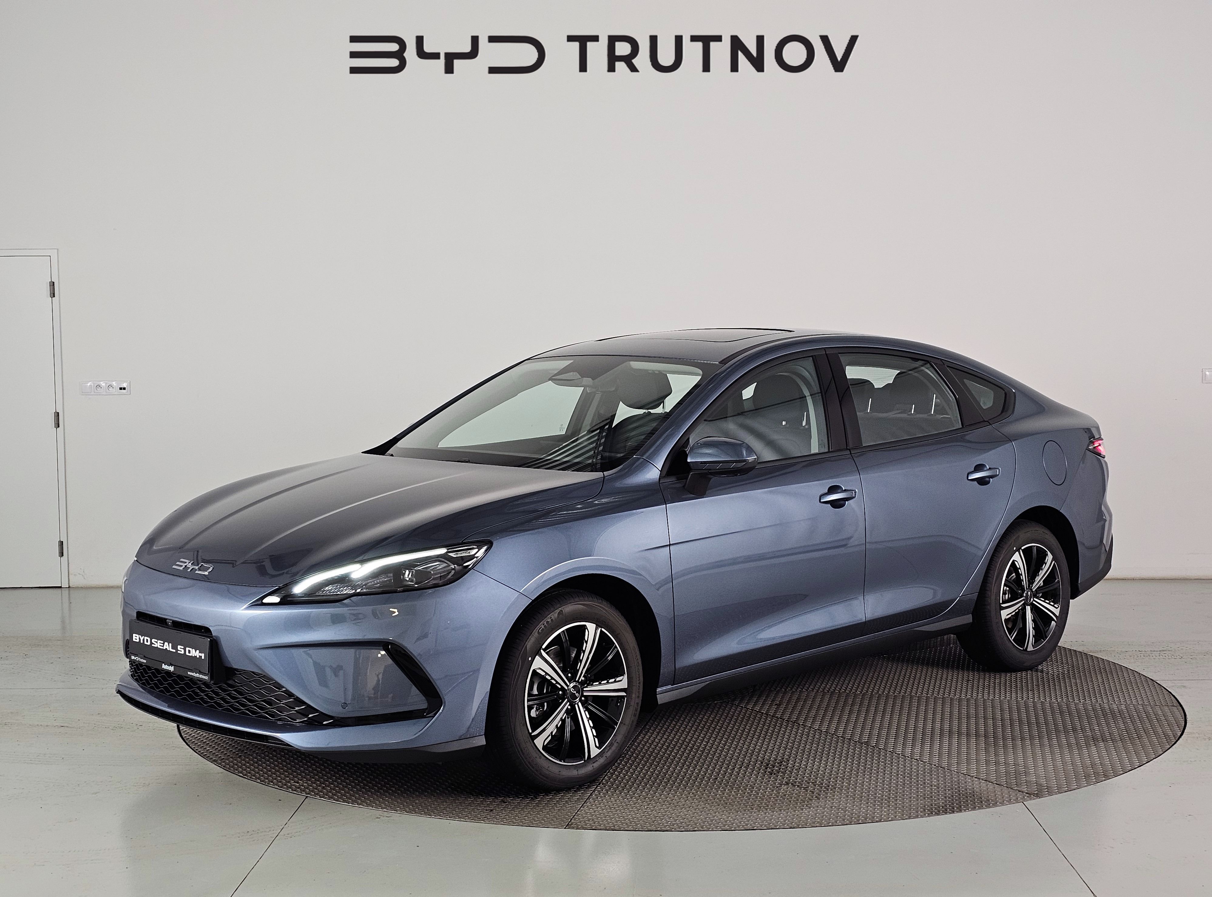 BYD Seal 5 DM-i, PLUG-IN 212k DESIGN