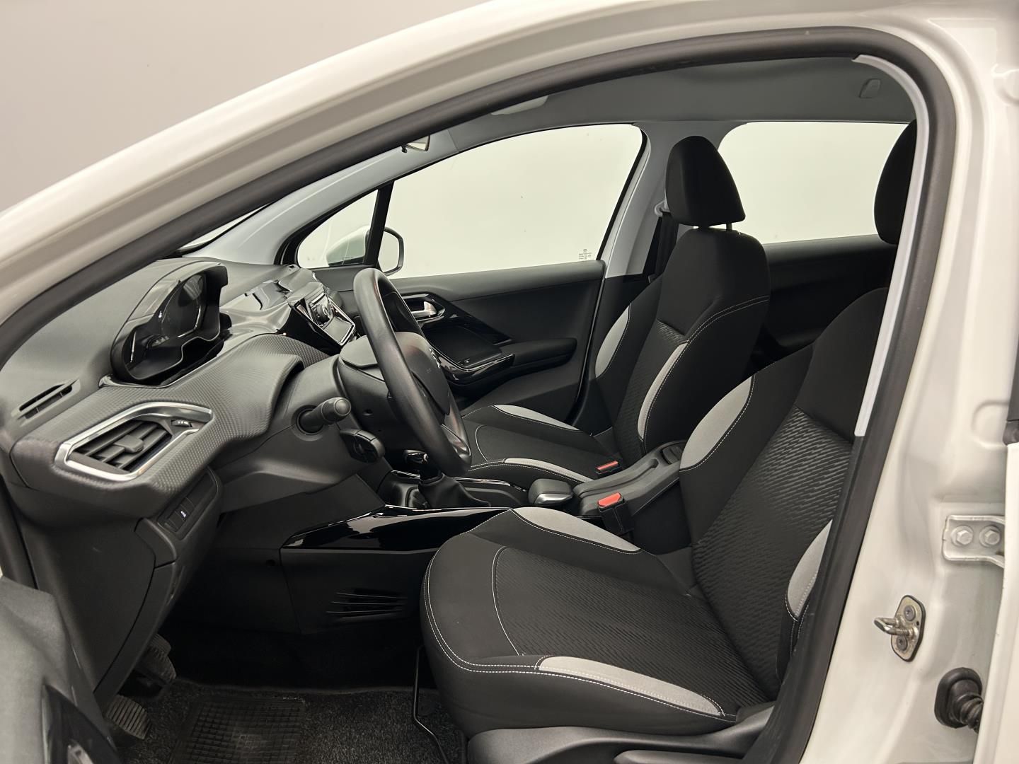 Peugeot 2008, 1.2 60kW Access - fotka 6