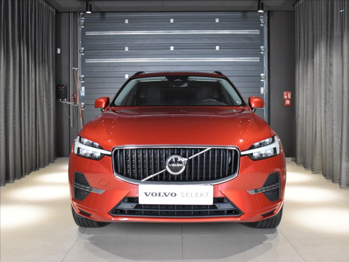 Volvo XC60, 2,0 B4 AWD Core Bezklíč - fotka 6
