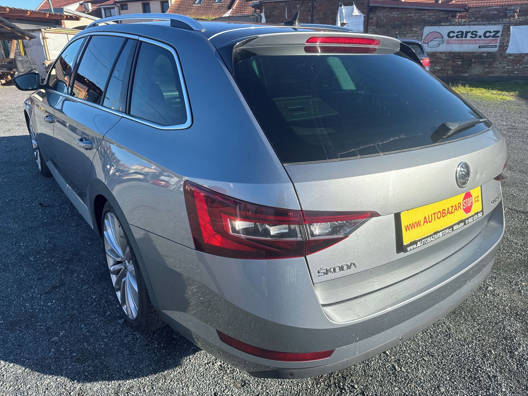 Škoda Superb, 2.0 TDI KOMBI 140 kW ELEGANCE - fotka 4