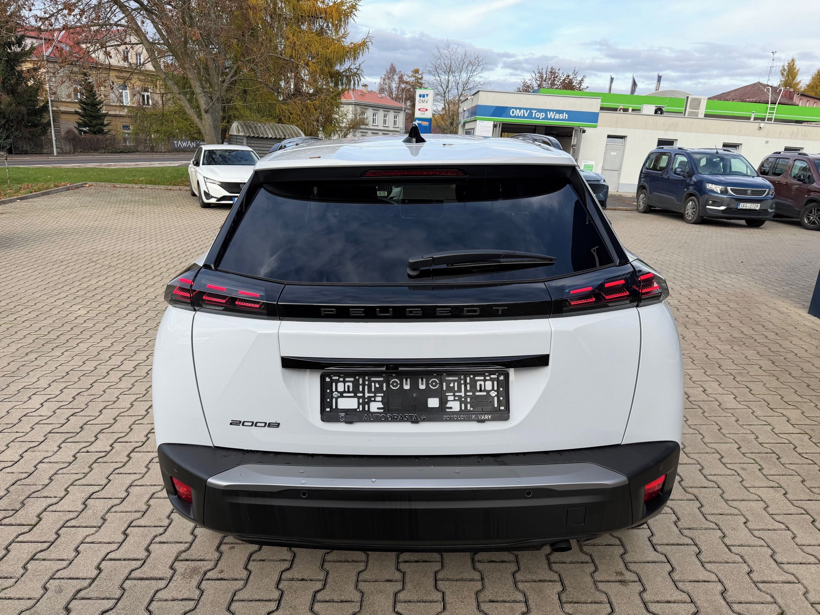 Peugeot 2008, ALLURE PureTech 100k MAN6 - fotka 5