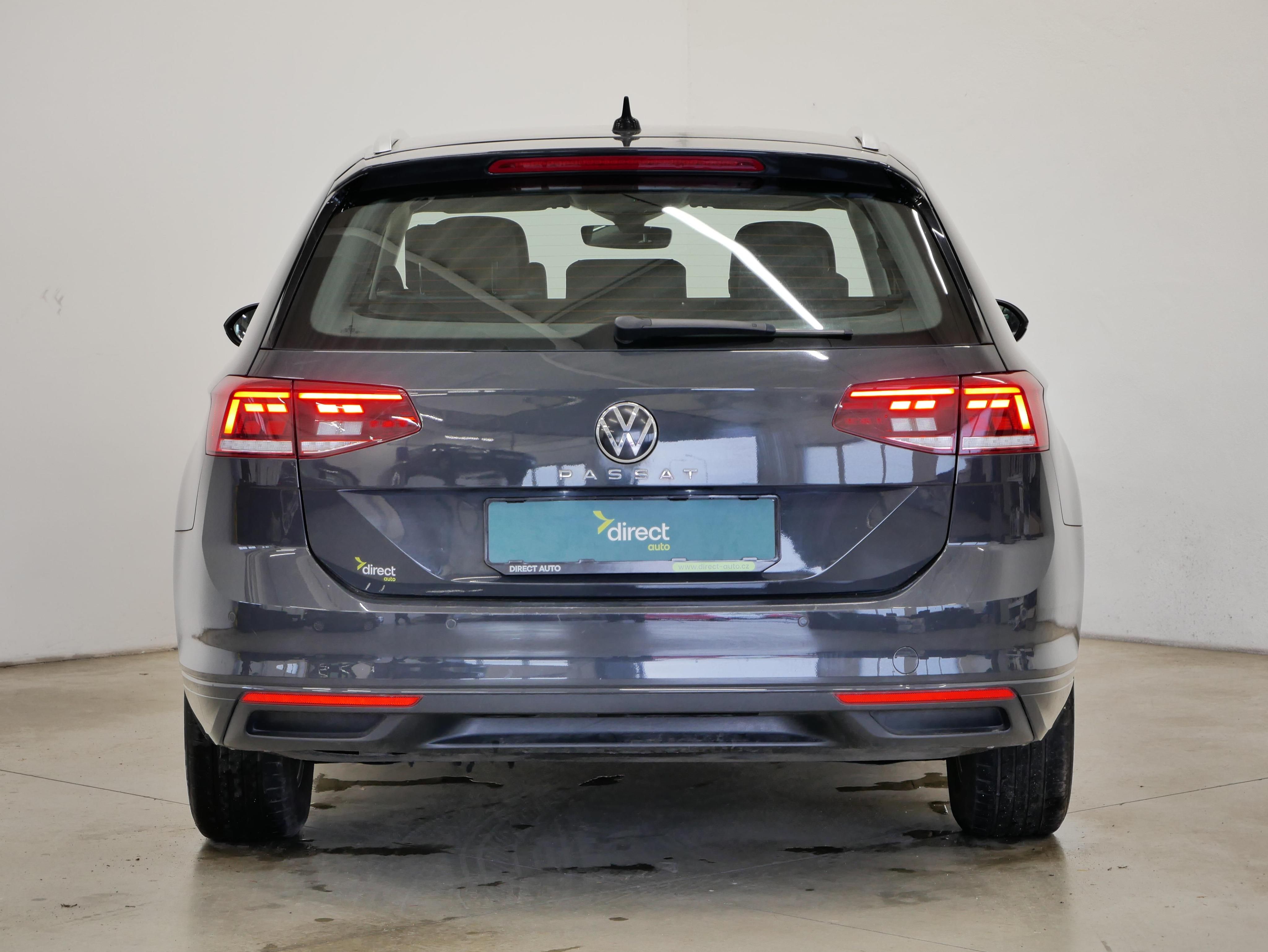Volkswagen Passat, 2.0 TDI 110kW Business - fotka 6