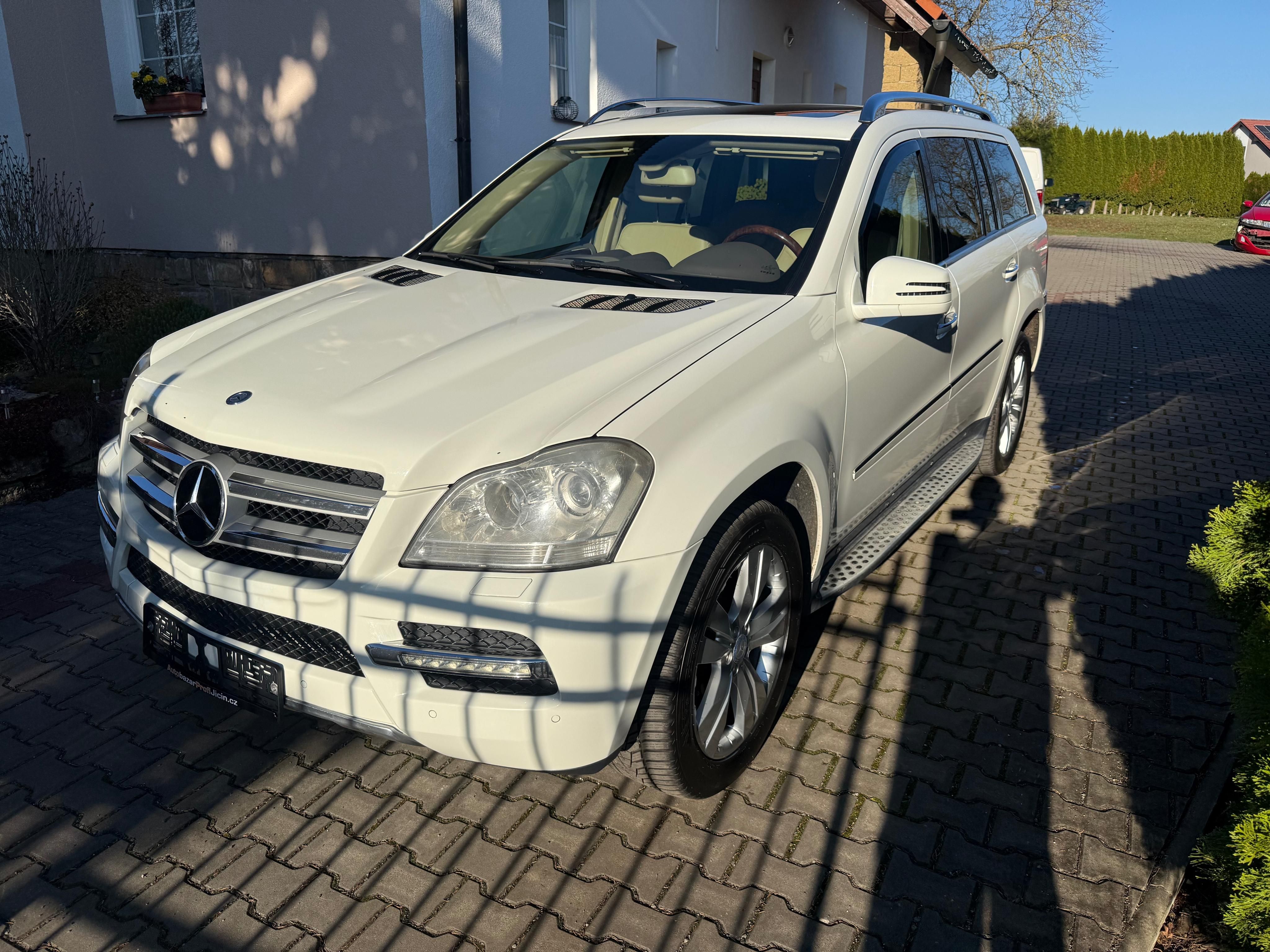 Mercedes-Benz GL, 450i /250kw  4x4 7 Míst Tažné - fotka 4