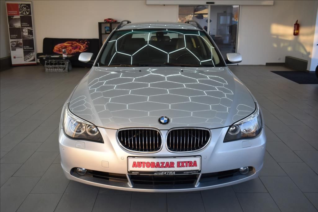 BMW Řada 5, 3,0 530XD, xen,navi,servis, - fotka 2