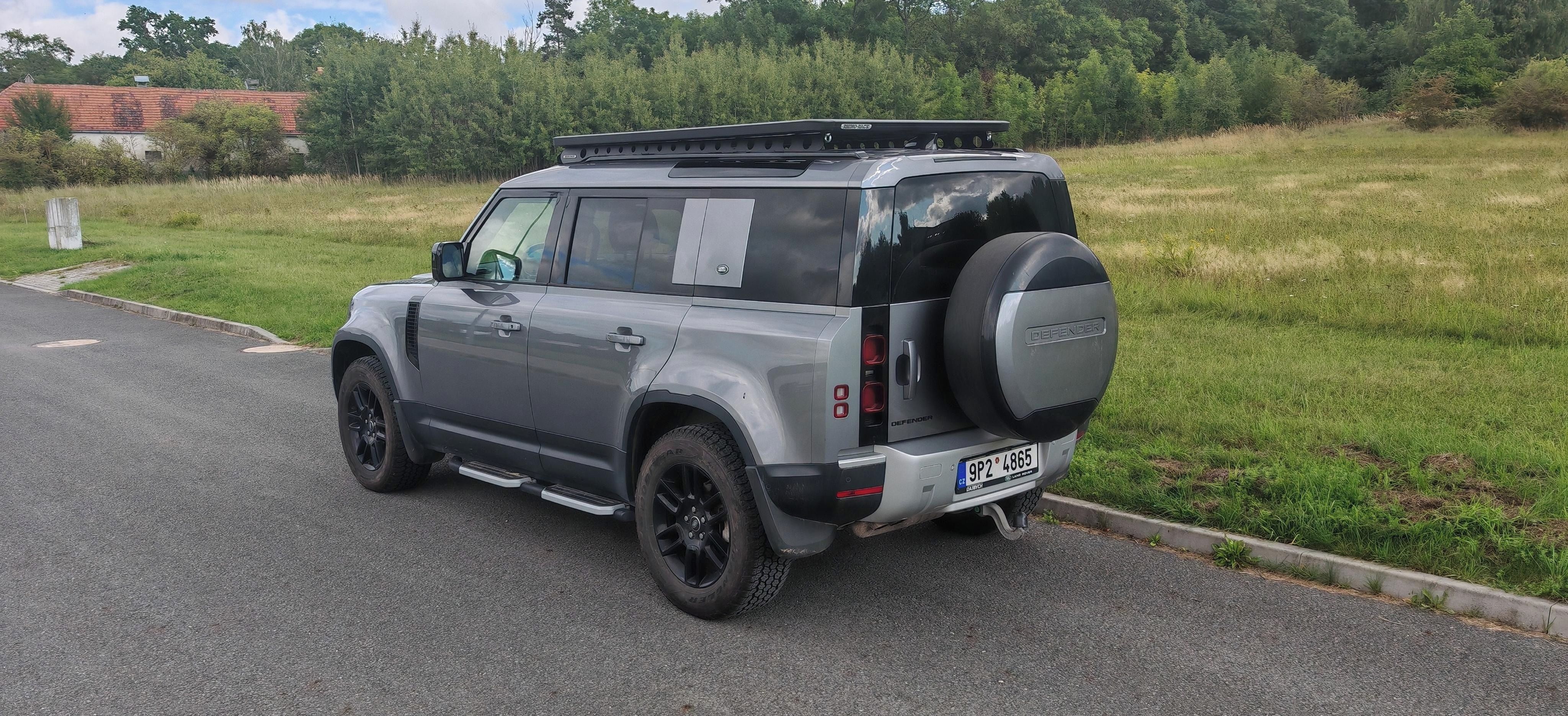 Land Rover Defender, Land Rover Defender 3,0 D250 - fotka 3