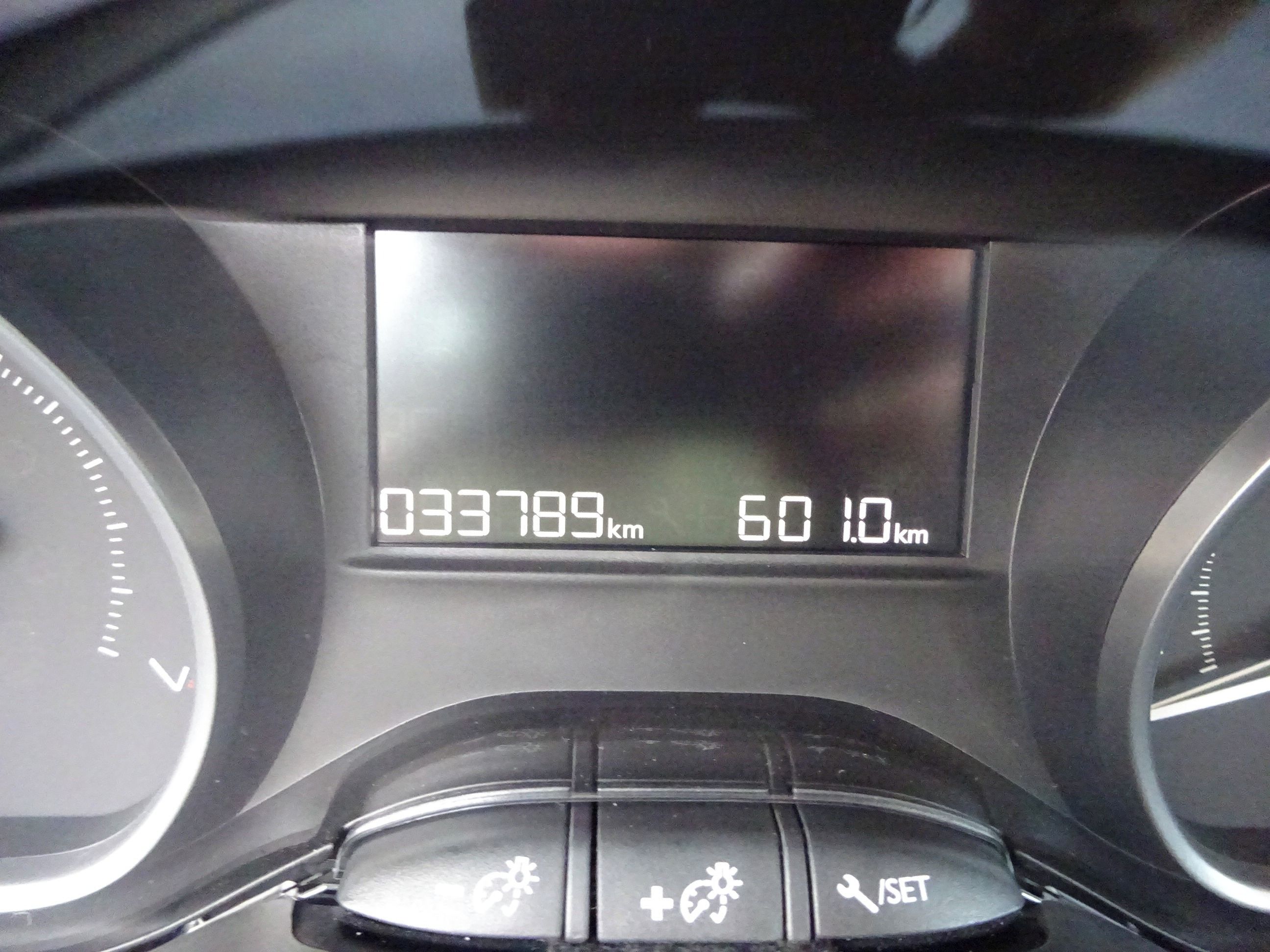Peugeot 2008, 1.2 Pure 2.Maj.serv.kníž. 81kw - fotka 6
