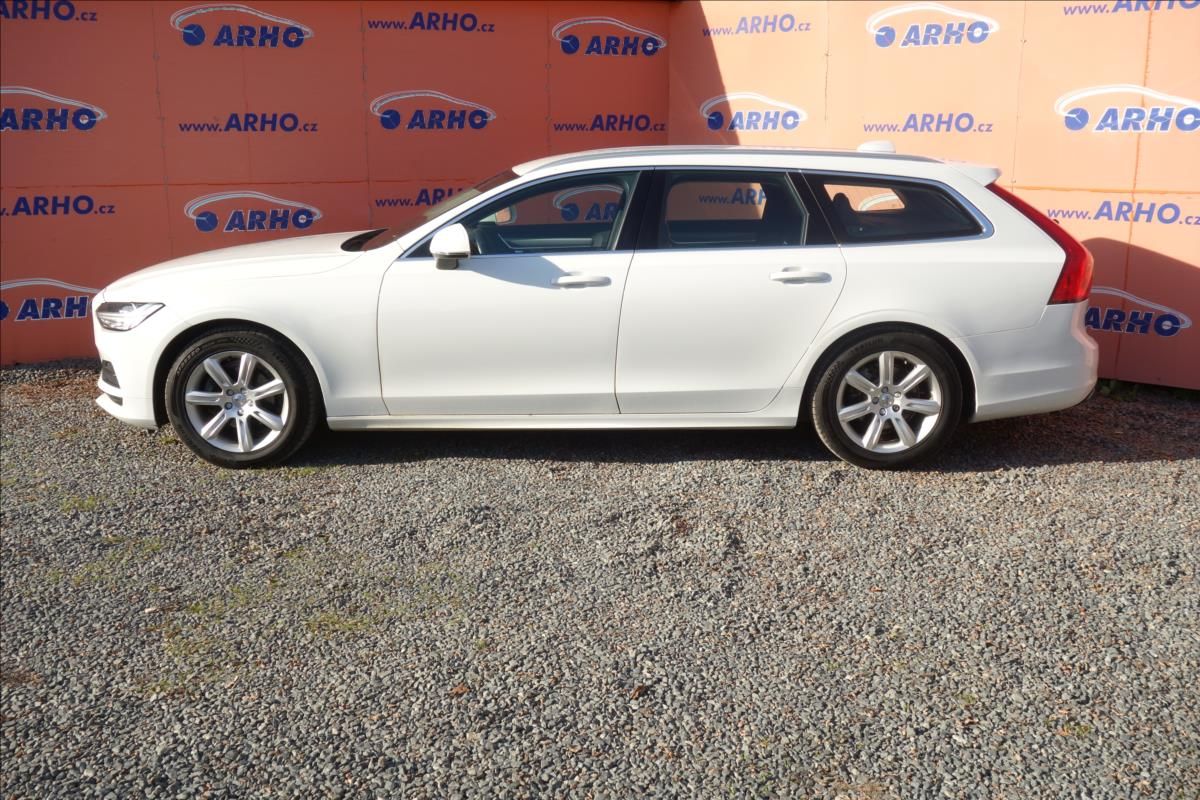 Volvo V90, 2,0 D4 140KW, ČR, AUTOMAT. - fotka 4
