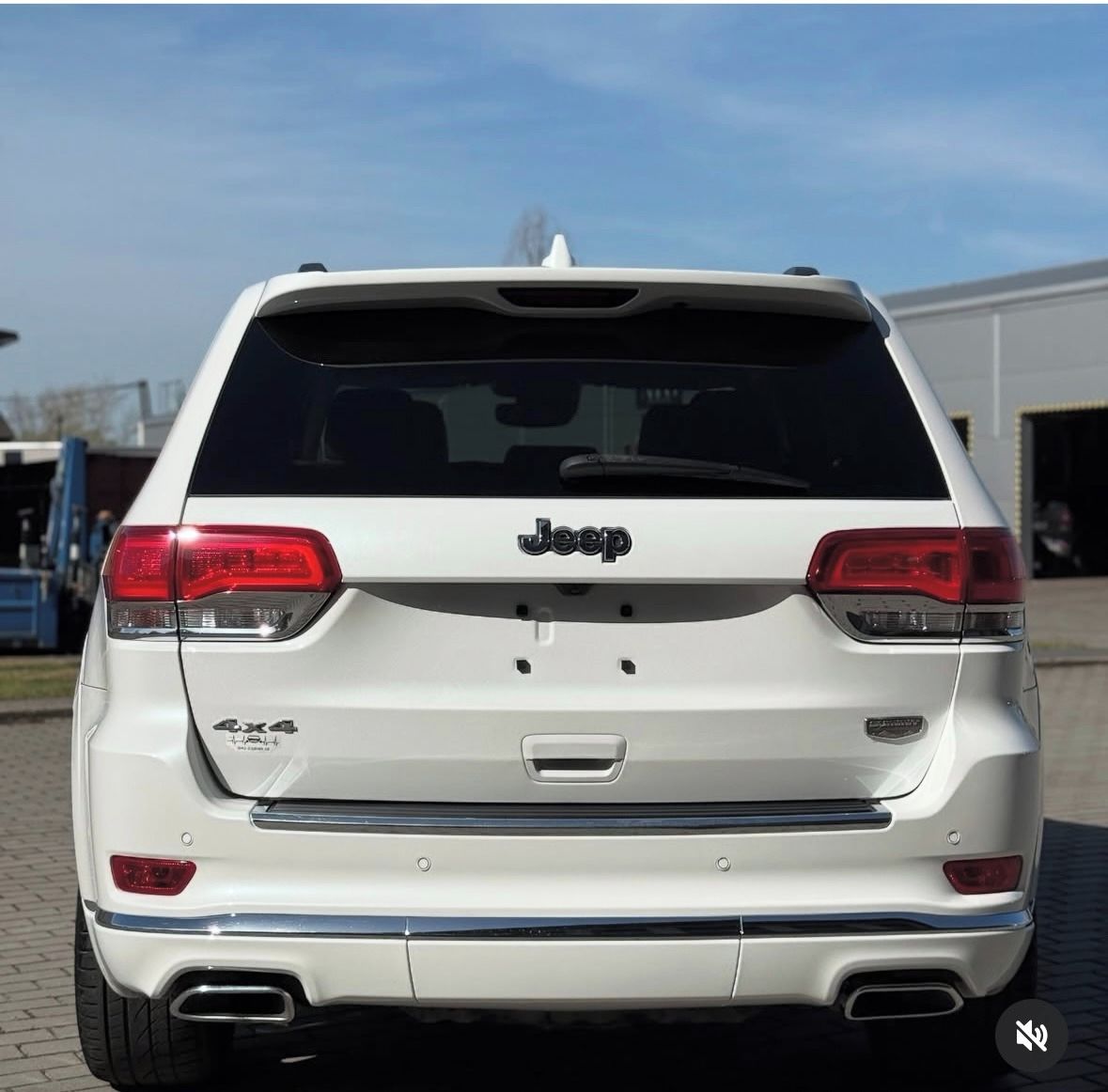 Jeep Grand Cherokee, Laguna Summit Platinum - fotka 5
