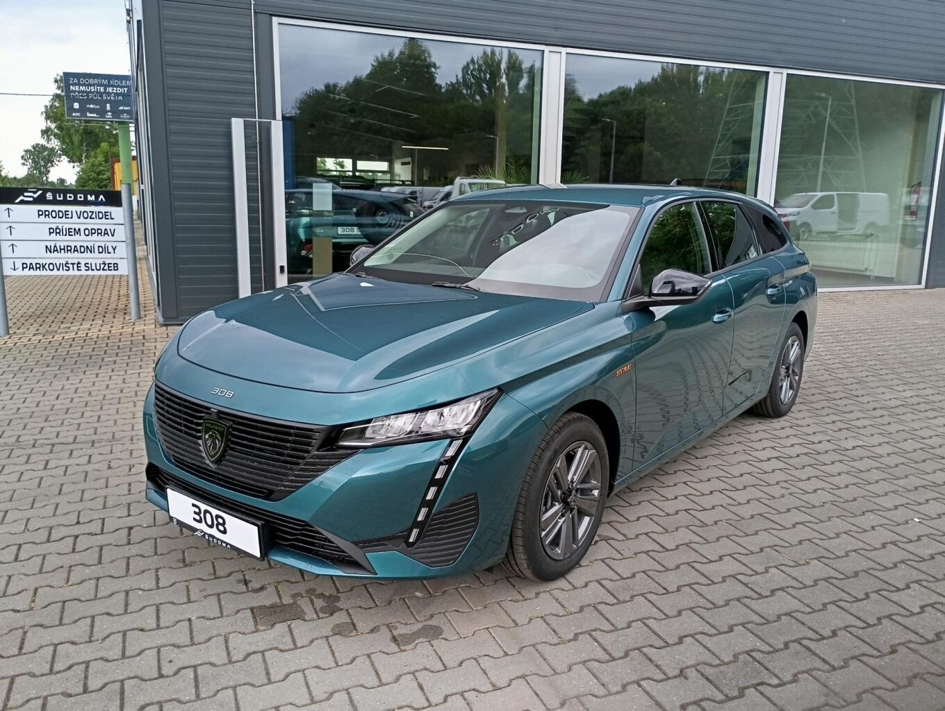 Peugeot 308, SW STYLE Hybrid 145 e-DCS6 - fotka 3