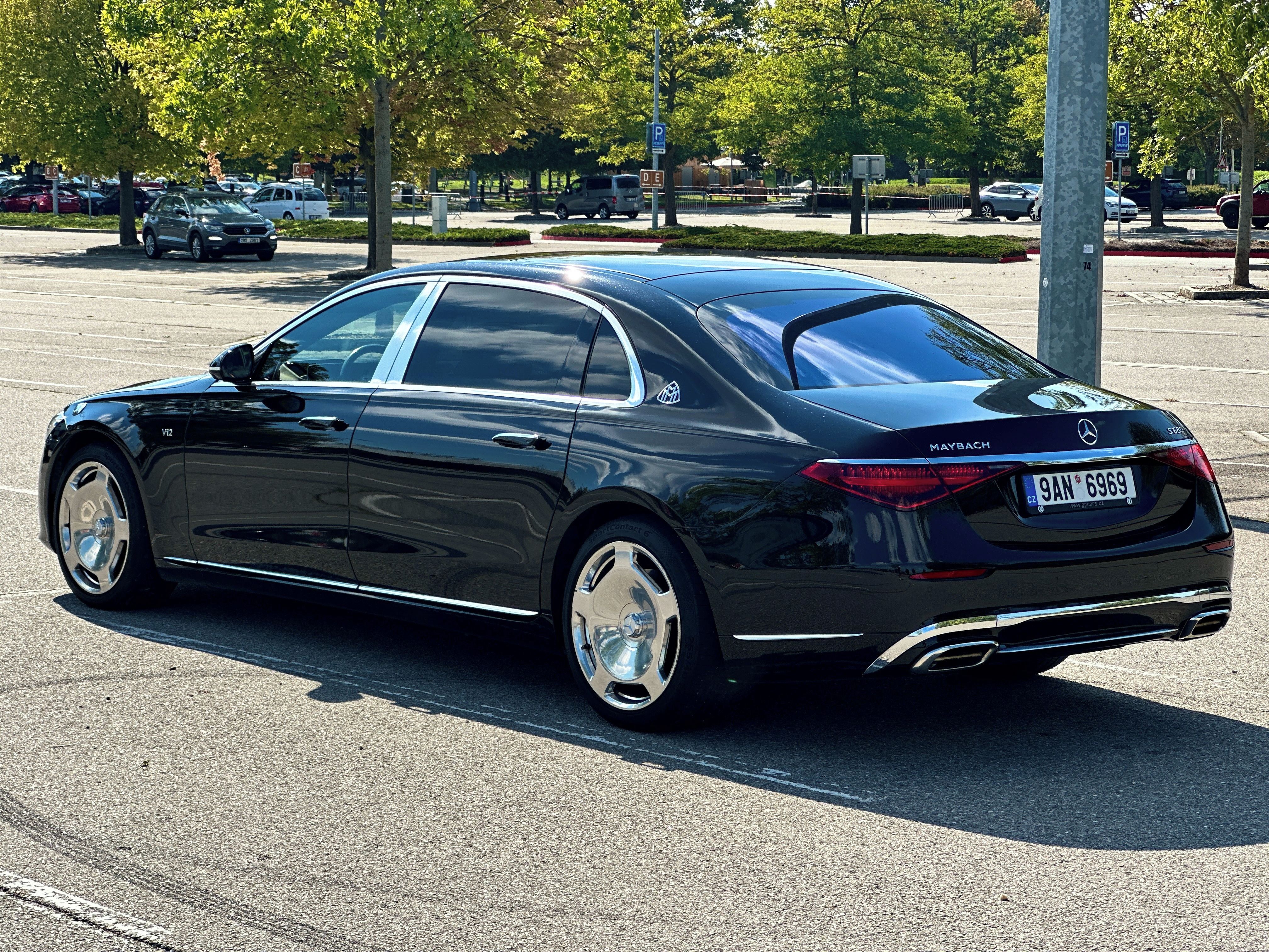 Mercedes-Benz Třídy S, Maybach S 680 6.0 V12 450kW - fotka 3