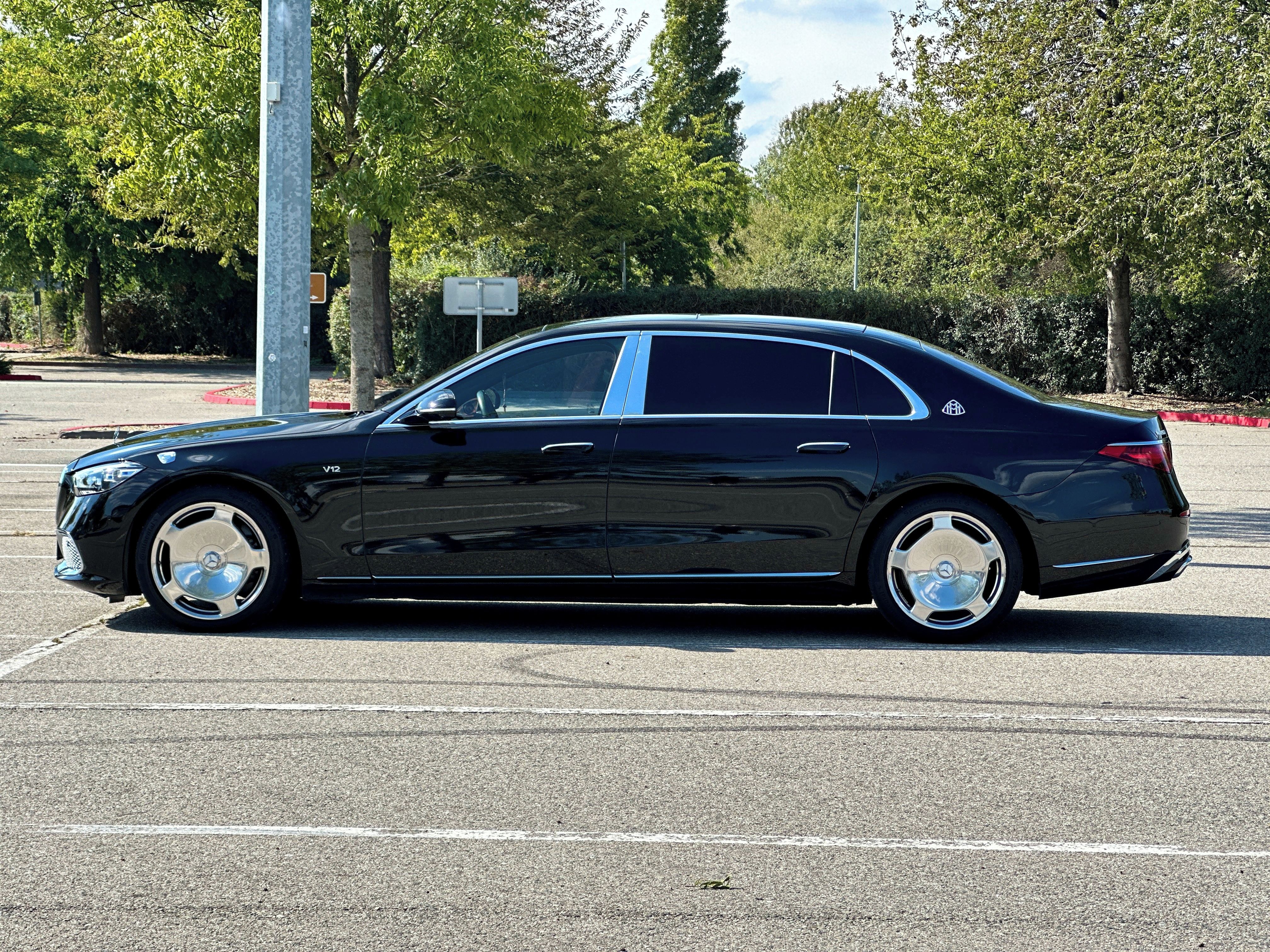 Mercedes-Benz Třídy S, Maybach S 680 6.0 V12 450kW - fotka 2