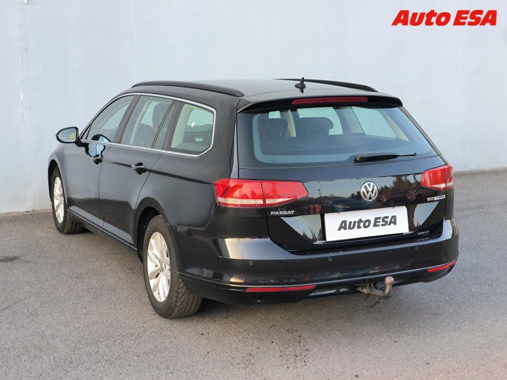 Volkswagen Passat, 1.6 TDi,Comfortline,kamera - fotka 4