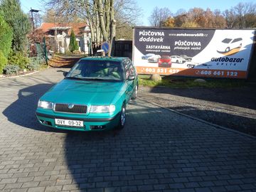 1.3 LXI TOP STAV !!