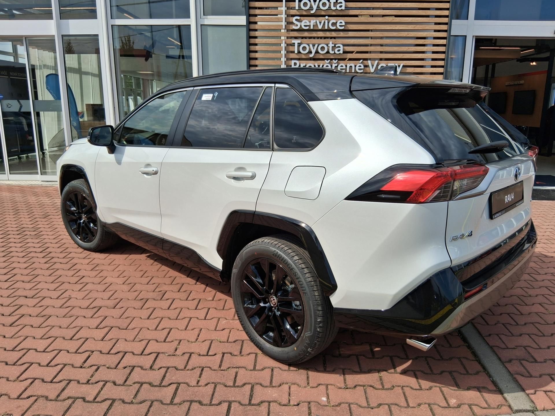 Toyota Rav4, 2,5 HEV 4X2 SELECTION - fotka 3