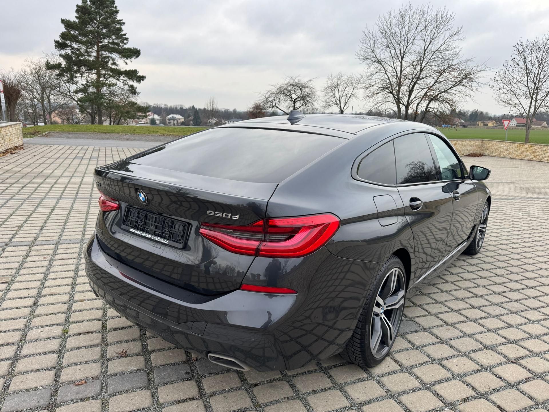 BMW Řada 6, 630 GT XDrive Mpaket - fotka 6