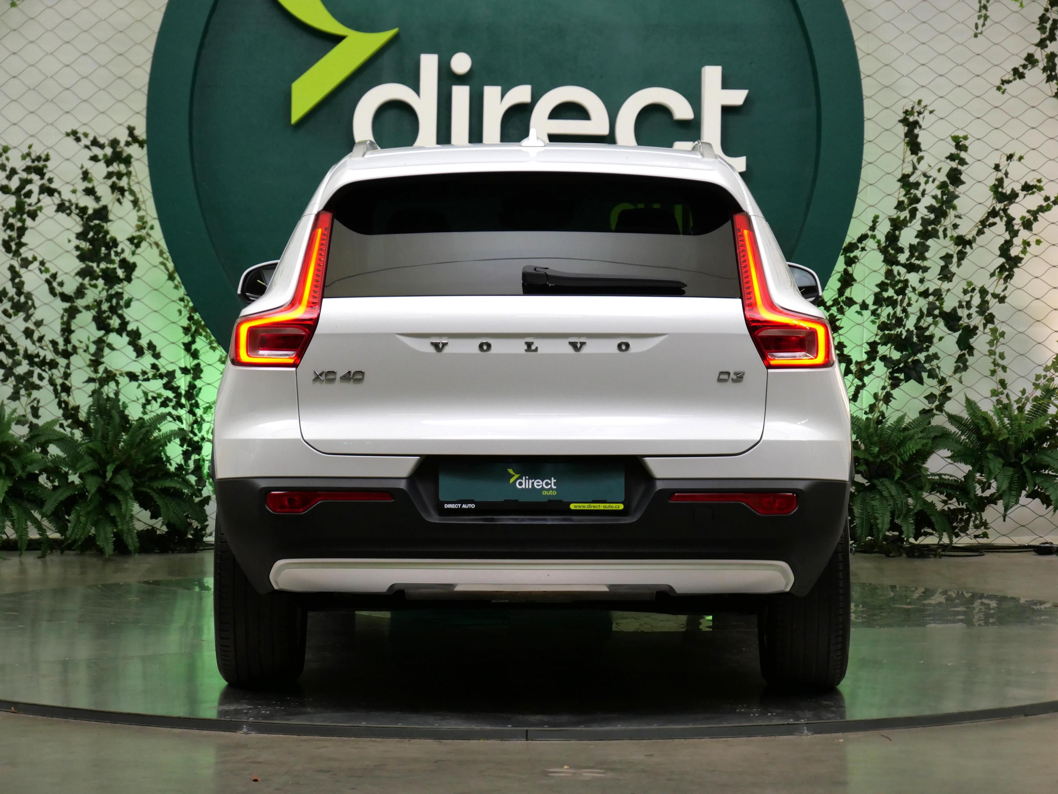 Volvo XC40, 2.0 D3 110 kW Momentum Pro - fotka 6