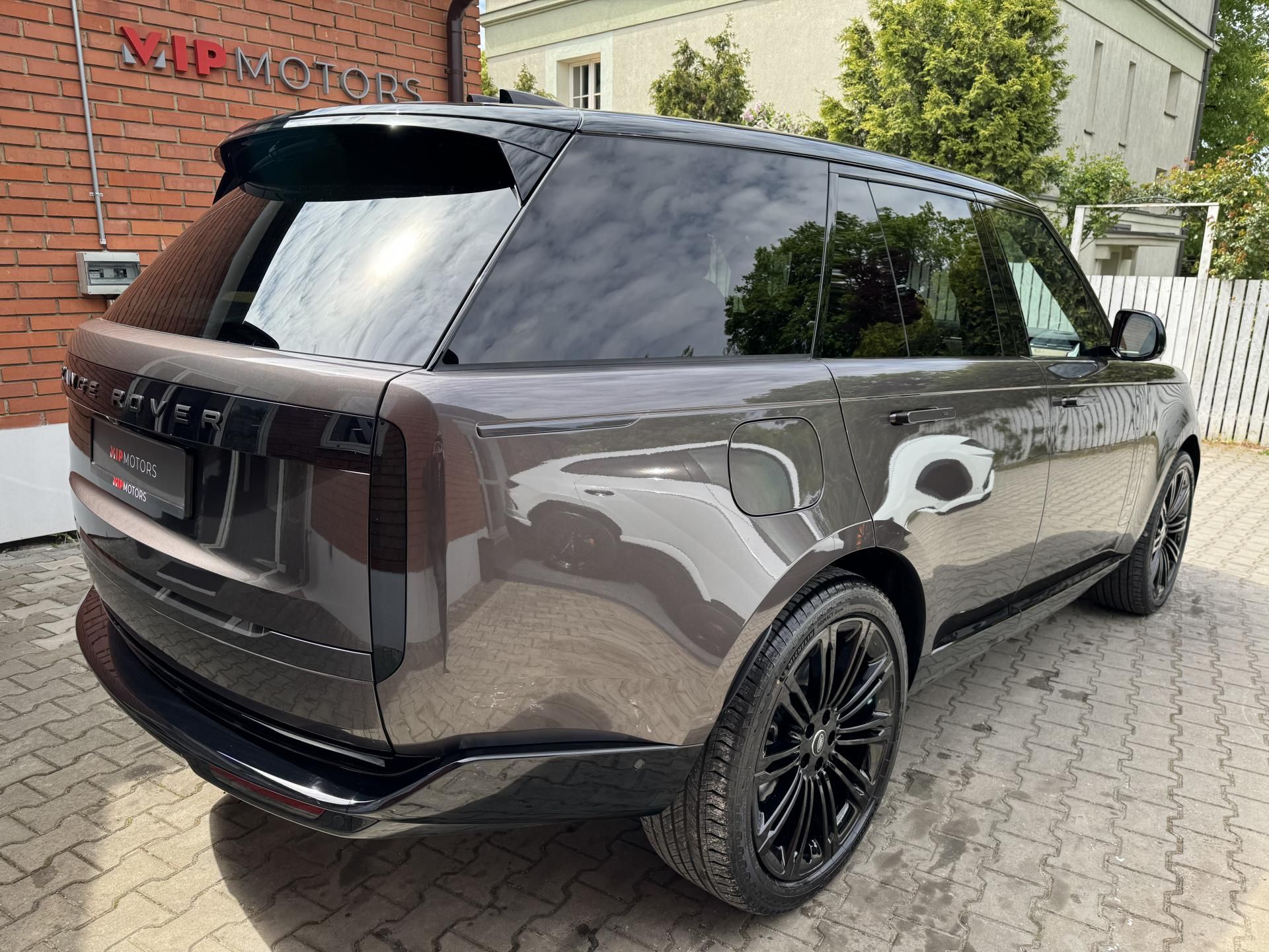 Land Rover Range Rover, D350 HSE-BLACK-R23-PANO-TAŽNÉ - fotka 5