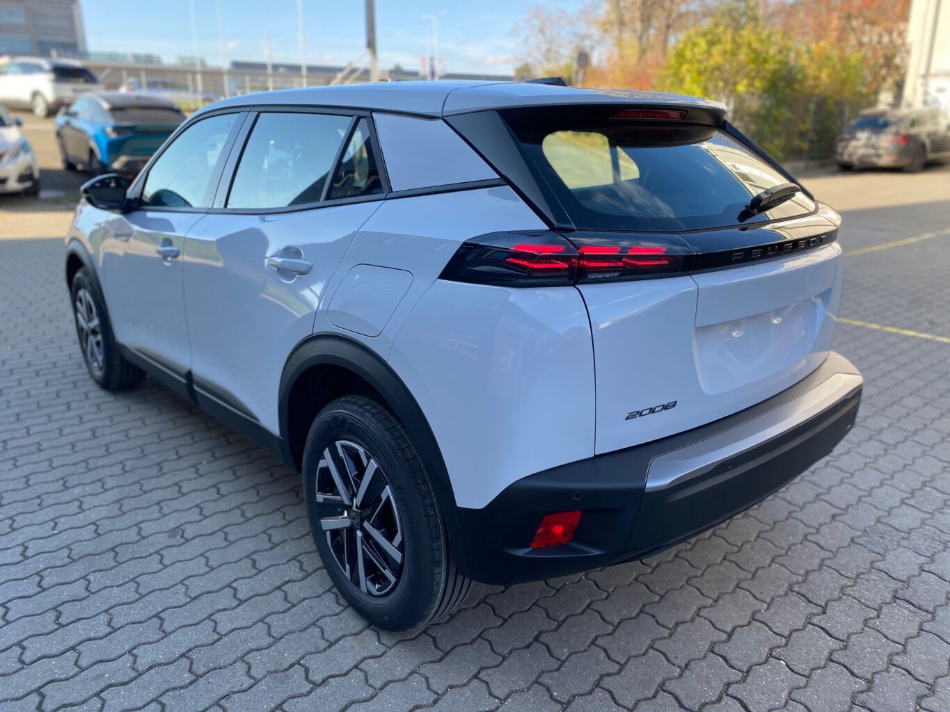 Peugeot 2008, STYLE PureTech 100 S&S MAN6 - - fotka 4