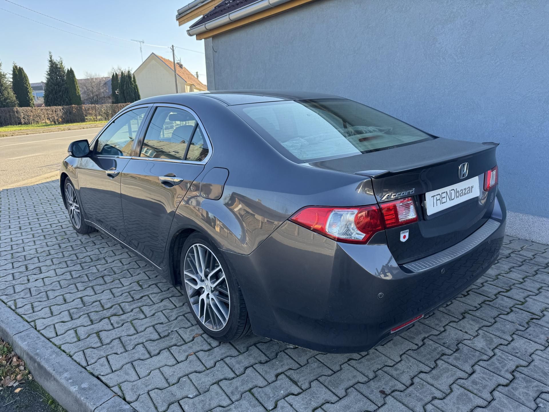 Honda Accord, 2.2 i-DTEC Executive, ČR - fotka 4