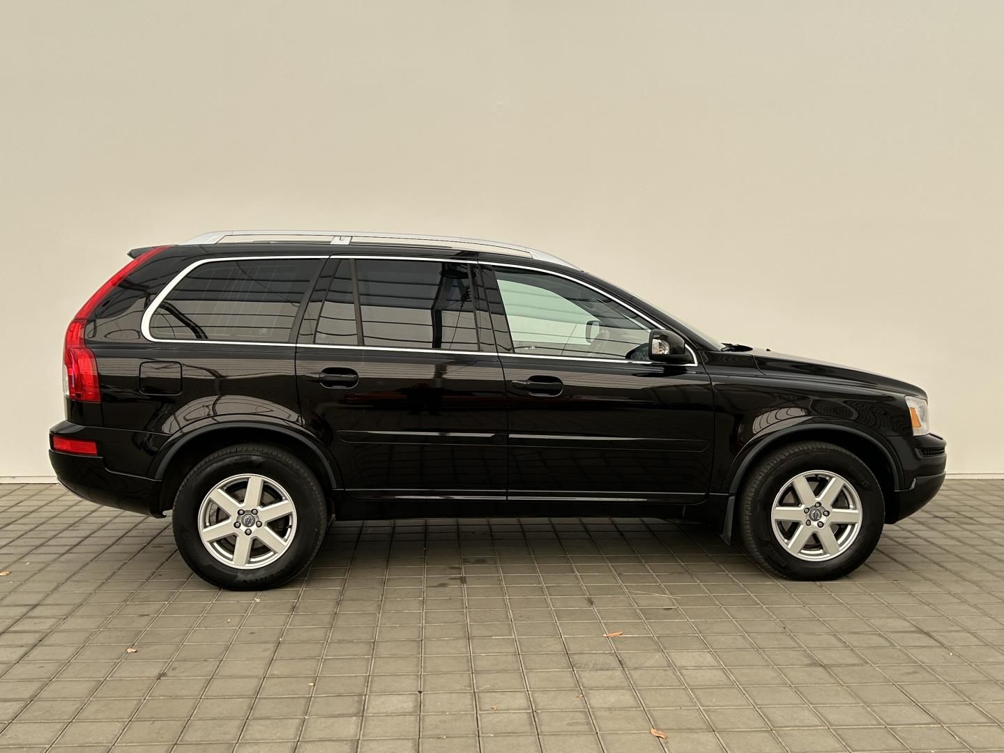 Volvo XC90, 2.4D5 136kW 4x4  Summmum - fotka 4