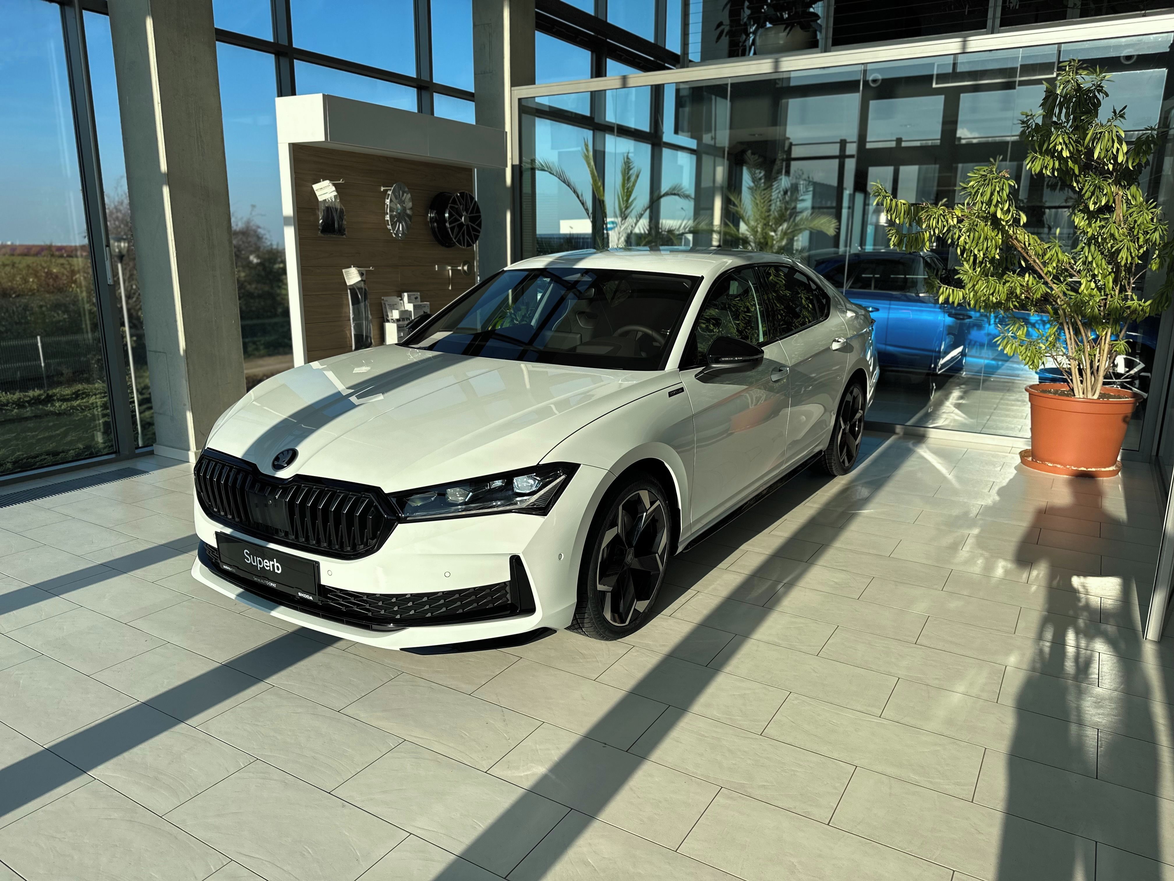 Škoda Superb, Sportline 2,0 TSI 150 kW - fotka 3