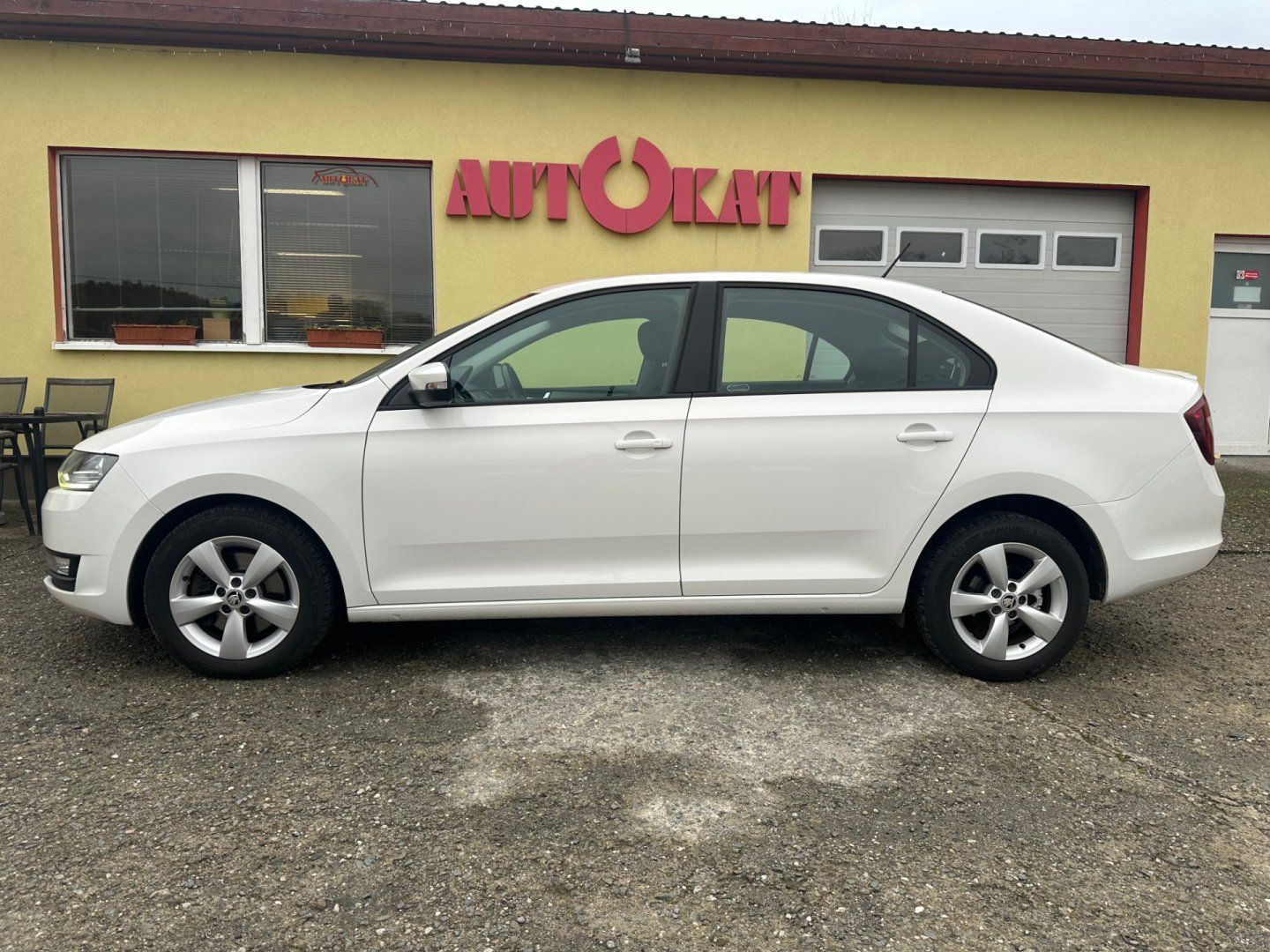 Škoda Rapid, 1.4 TSI DSG/1MAJ/CZ/DPH/Výhřev - fotka 6