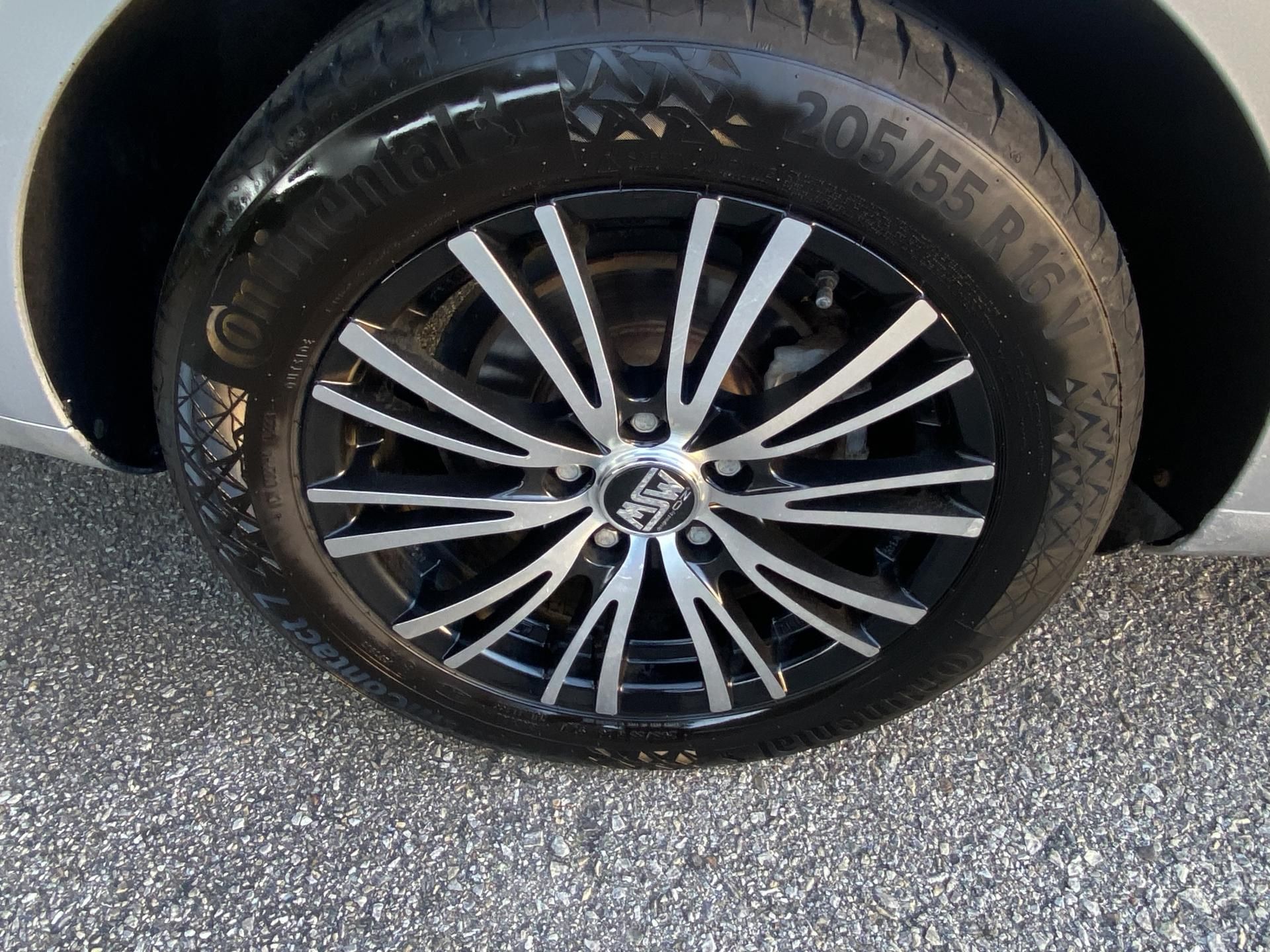 Volkswagen Golf, 1,6 TDi Variant - fotka 6