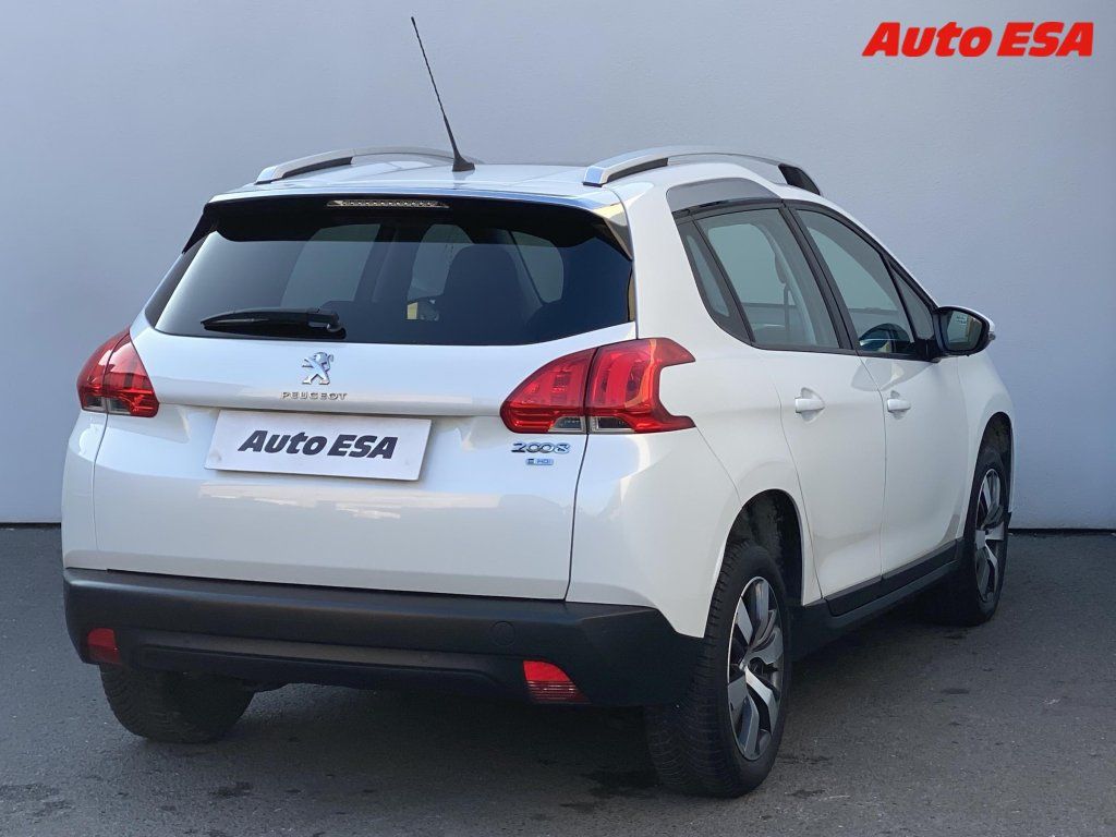 Peugeot 2008, 1.6 e-HDi,Navi,kamera - fotka 4