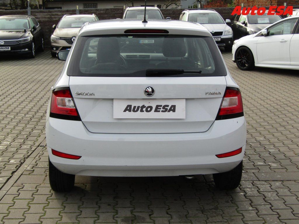 Škoda Fabia, 1.0MPi,ČR,AC - fotka 5