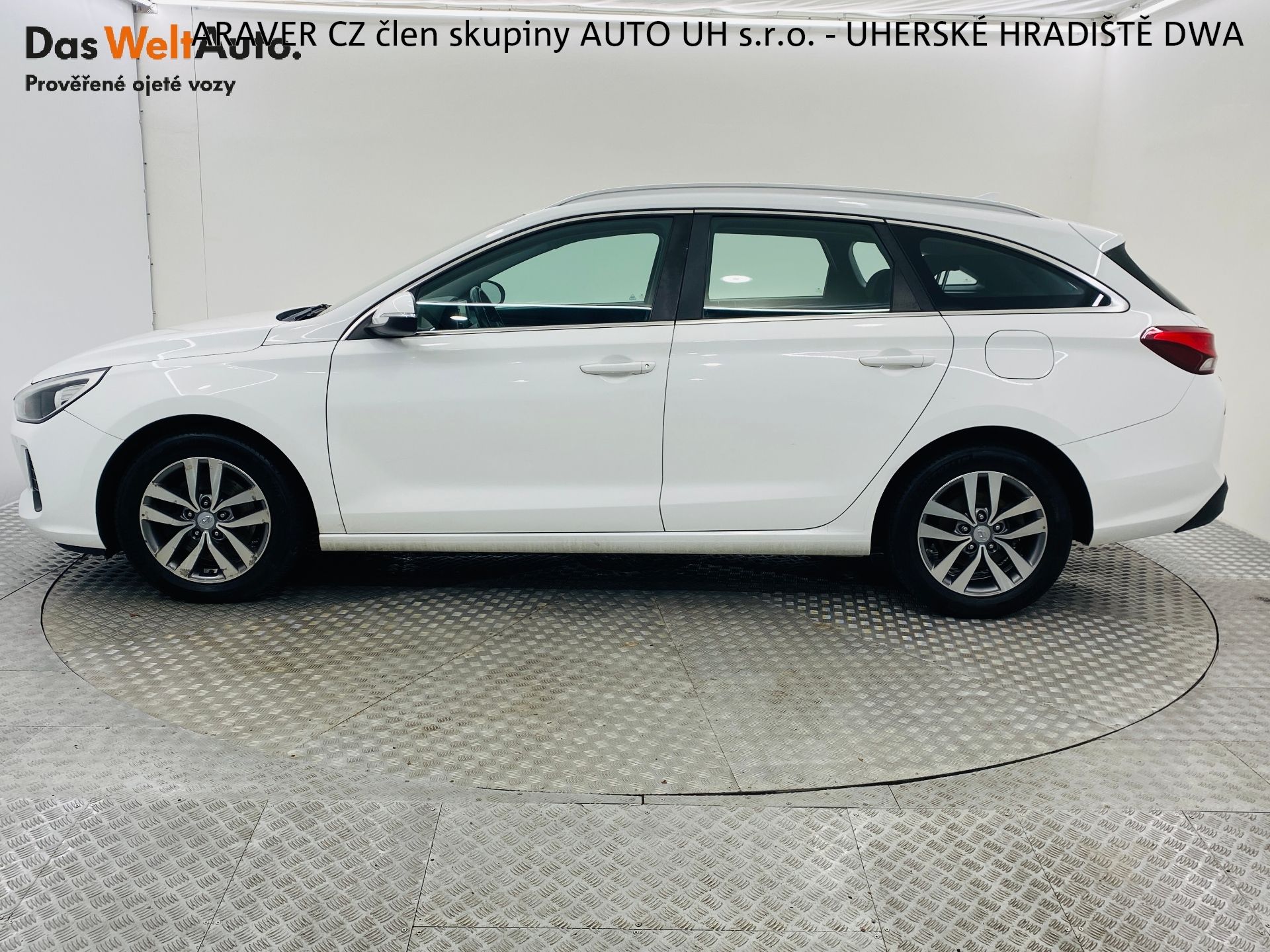 Hyundai i30, 1.6 CRDi 81kW Style - fotka 3