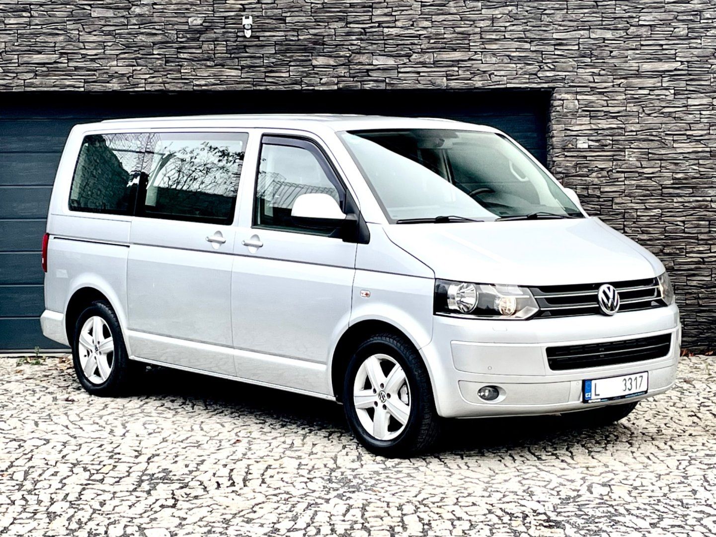 Volkswagen Multivan, 2.0 TDi DSG Webasto + rozvody - fotka 4