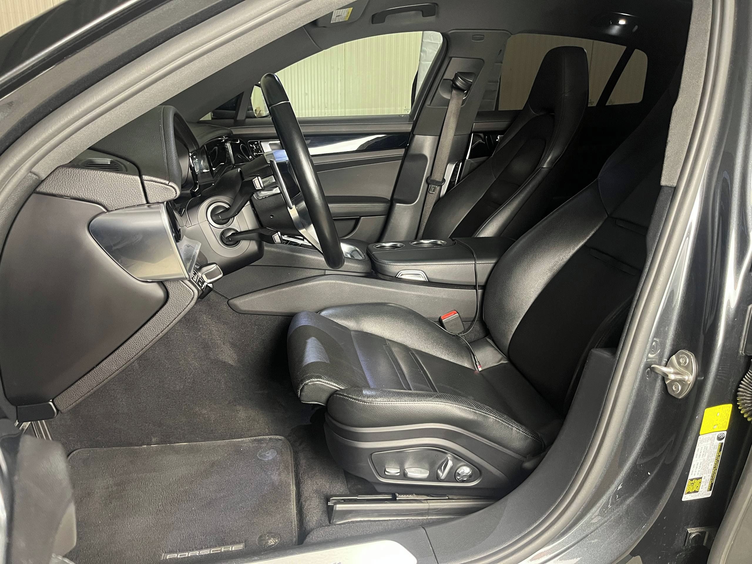 Porsche Panamera, 3.0 V6 243kw, BOSE, výbava - fotka 6