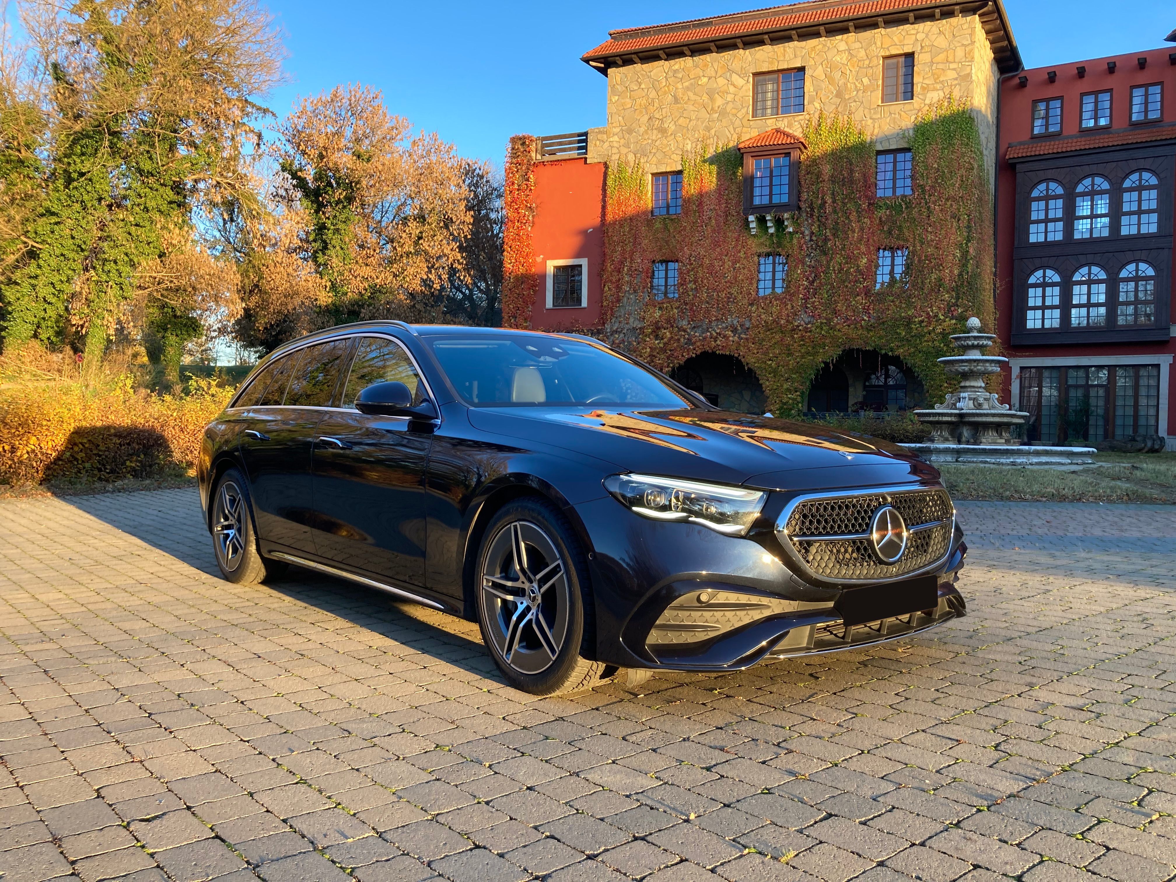 Mercedes-Benz Třídy E, 220d AMG | SuperScreen | Tazne - fotka 4