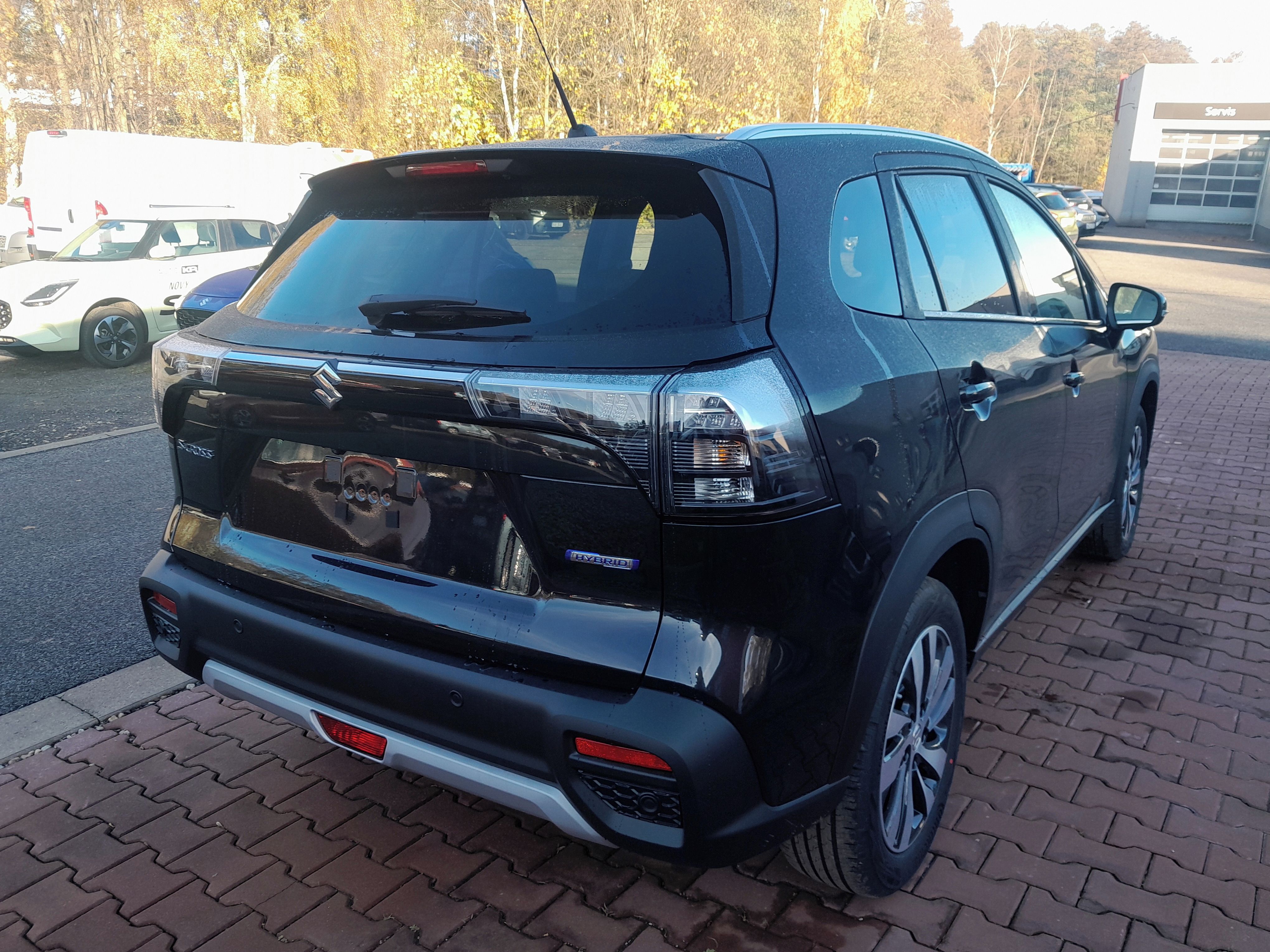 Suzuki S-Cross, 1,4 ELEGANCE 4x4 PANORAMA - fotka 4