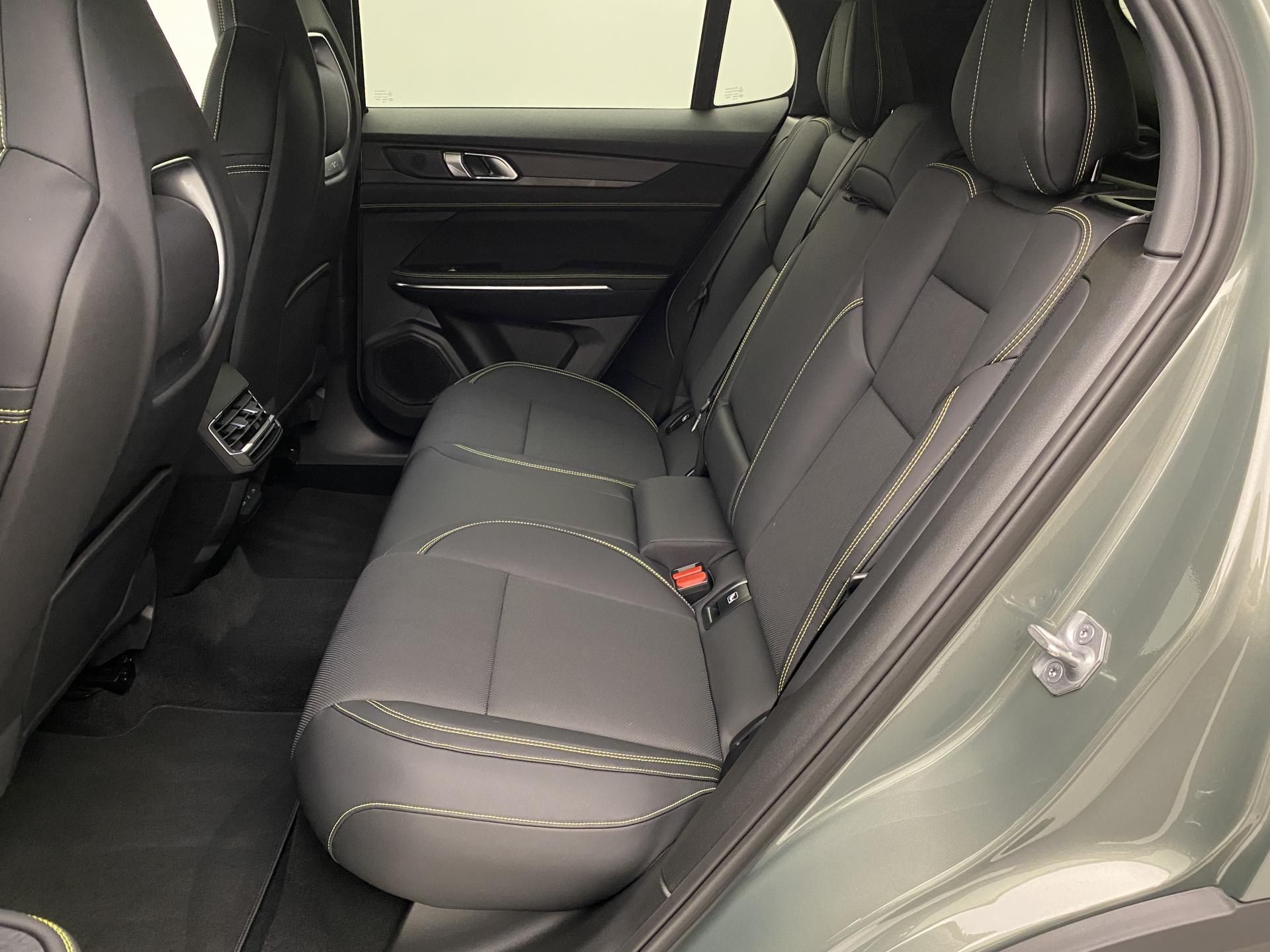 Lynk & Co 01, 01 MORE PHEV - fotka 5