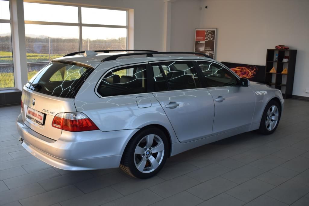 BMW Řada 5, 3,0 530XD, xen,navi,servis, - fotka 6
