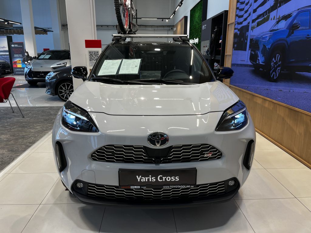 Toyota Yaris Cross, 1.5 Hybrid 130k GR Sport Tech - fotka 6