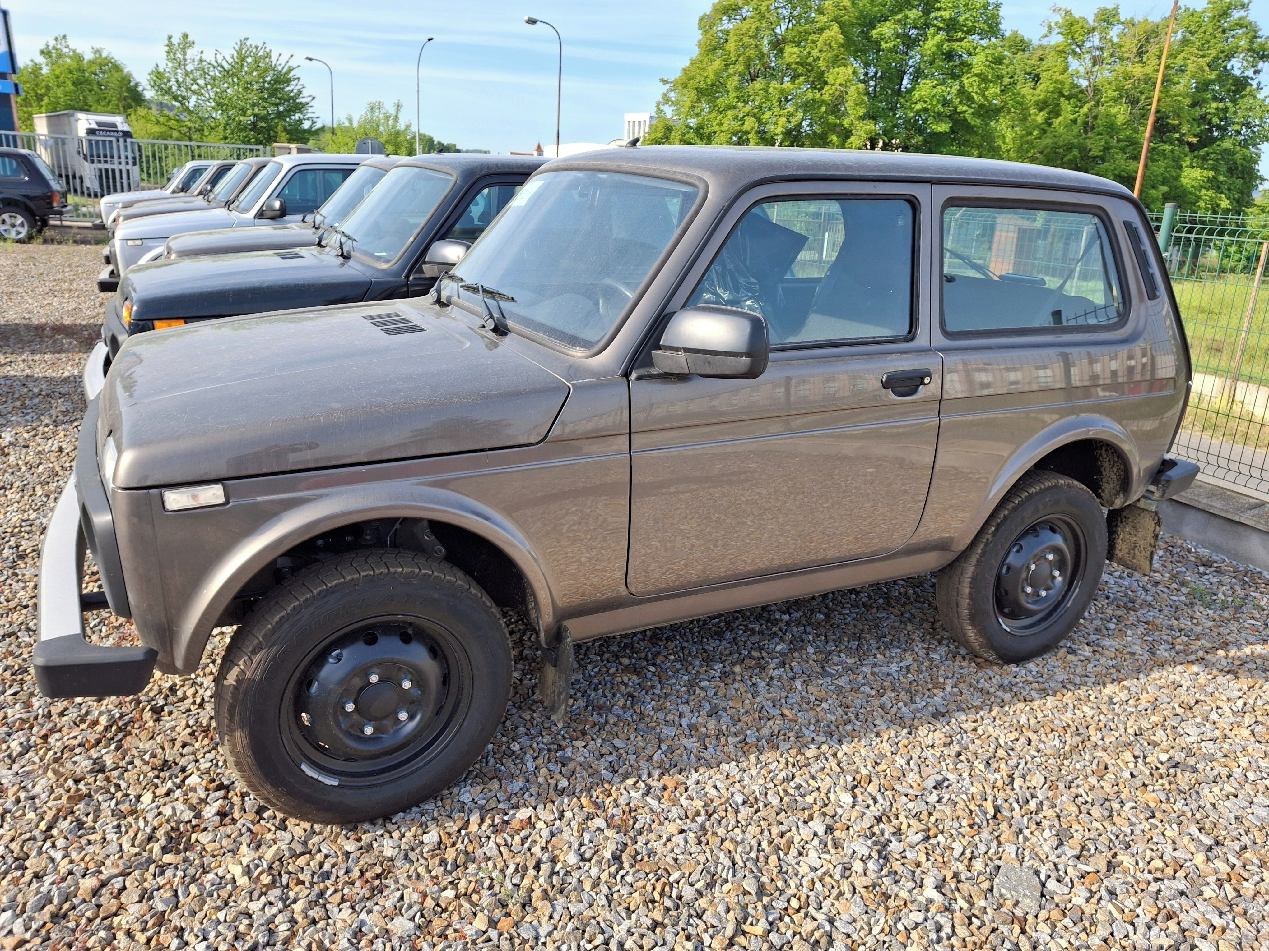 Lada Niva, Niva 4x4 Legend Classic - fotka 2
