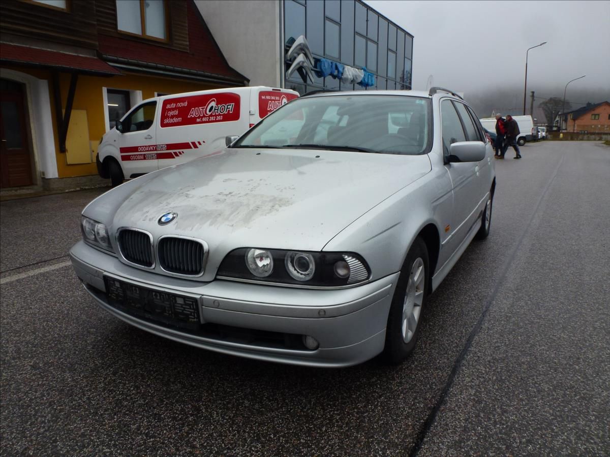 BMW Řada 5, 2,2 i  E39  520i TOURING, - fotka 3