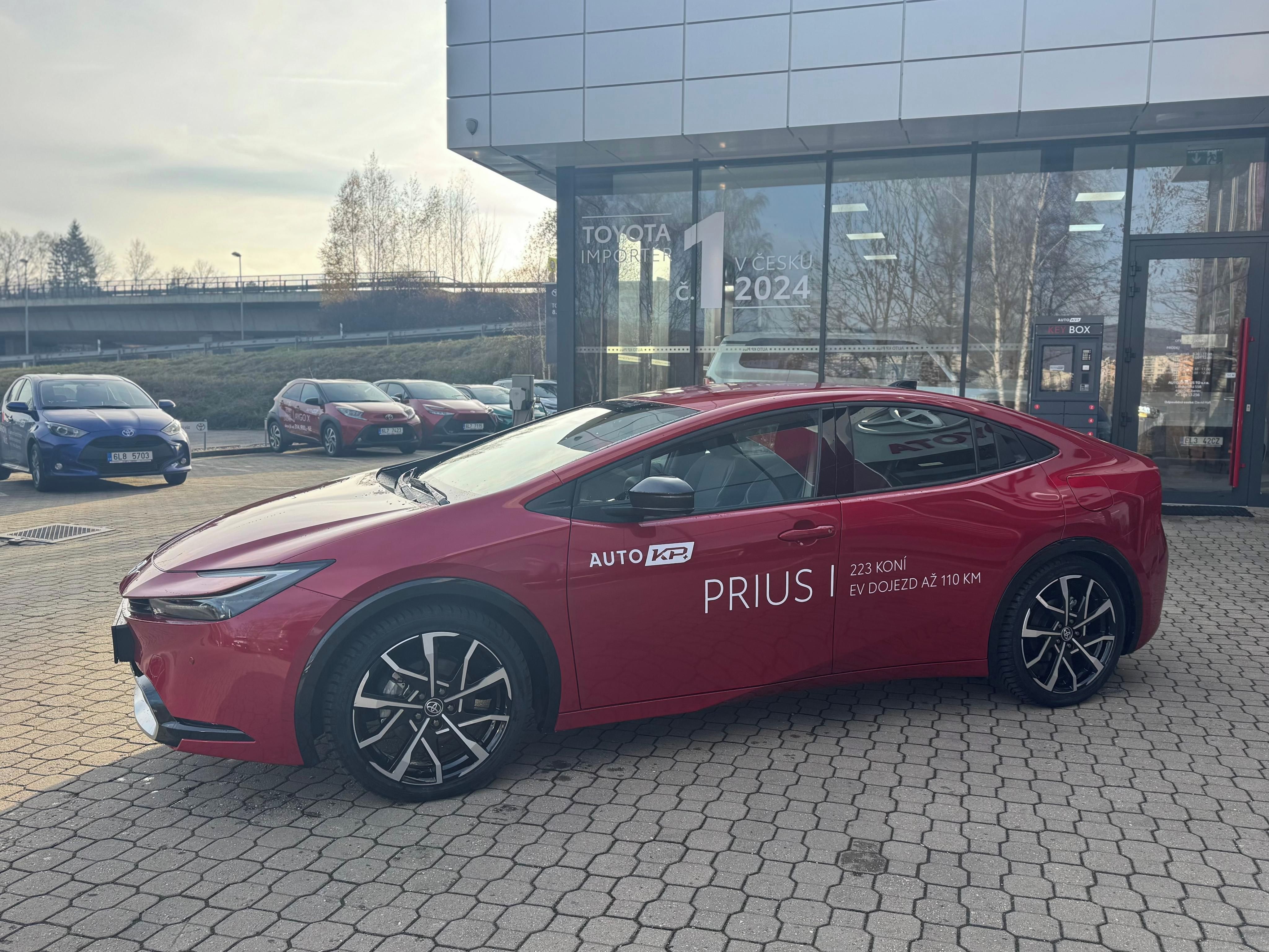 Toyota Prius, 2,0 PHEV 223k Prestige - fotka 3