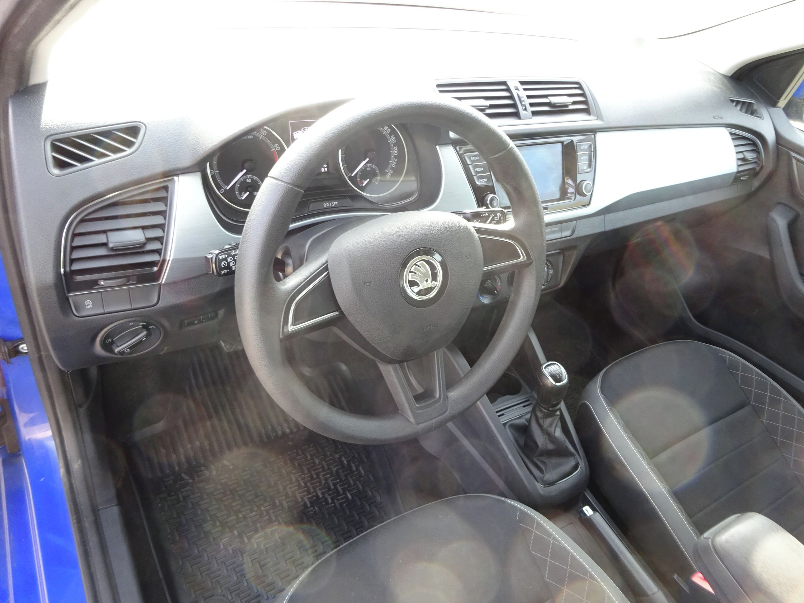Škoda Fabia, 1.0 TSI (70 KW) EL.SERVISKA - fotka 5
