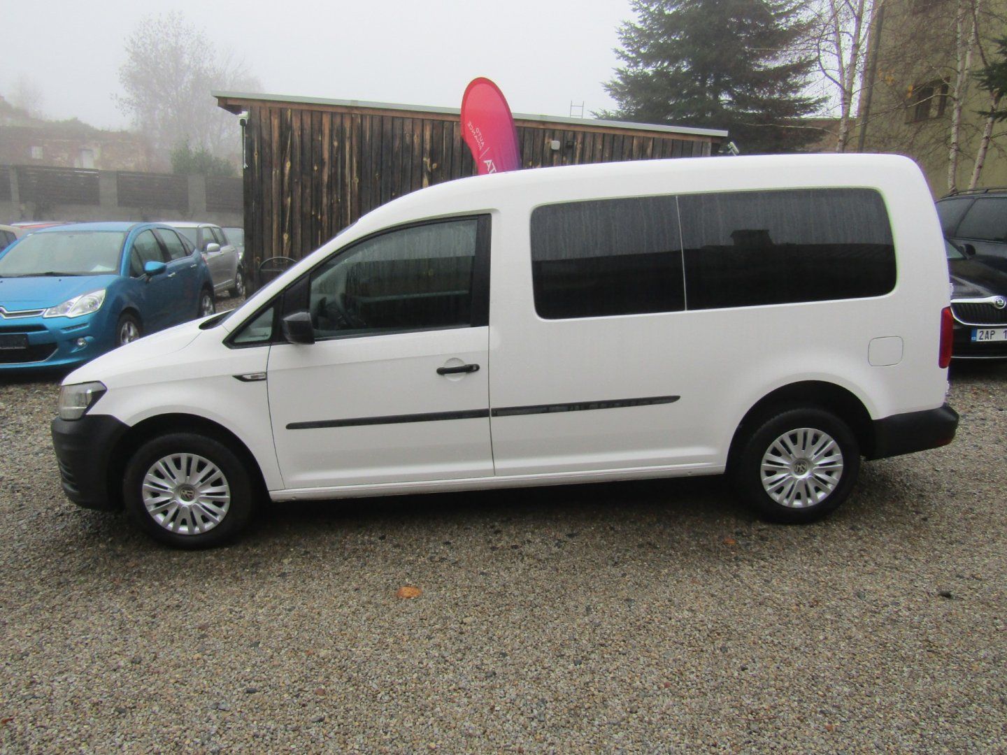 Volkswagen Caddy, MAXI 2.0 TDI 75kW  NOVÁ SPOJKA - fotka 3
